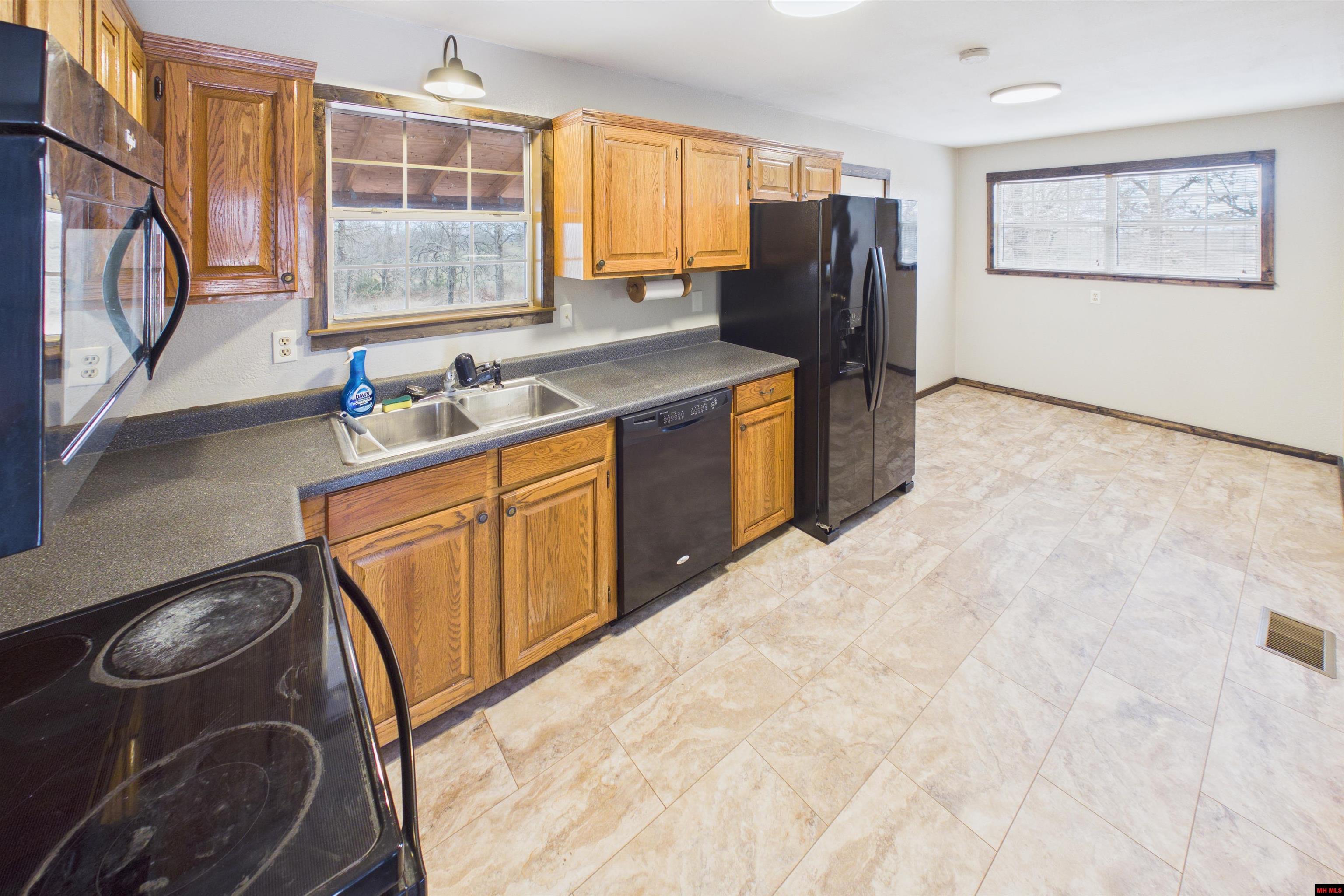 16498 Hwy 62/412 West