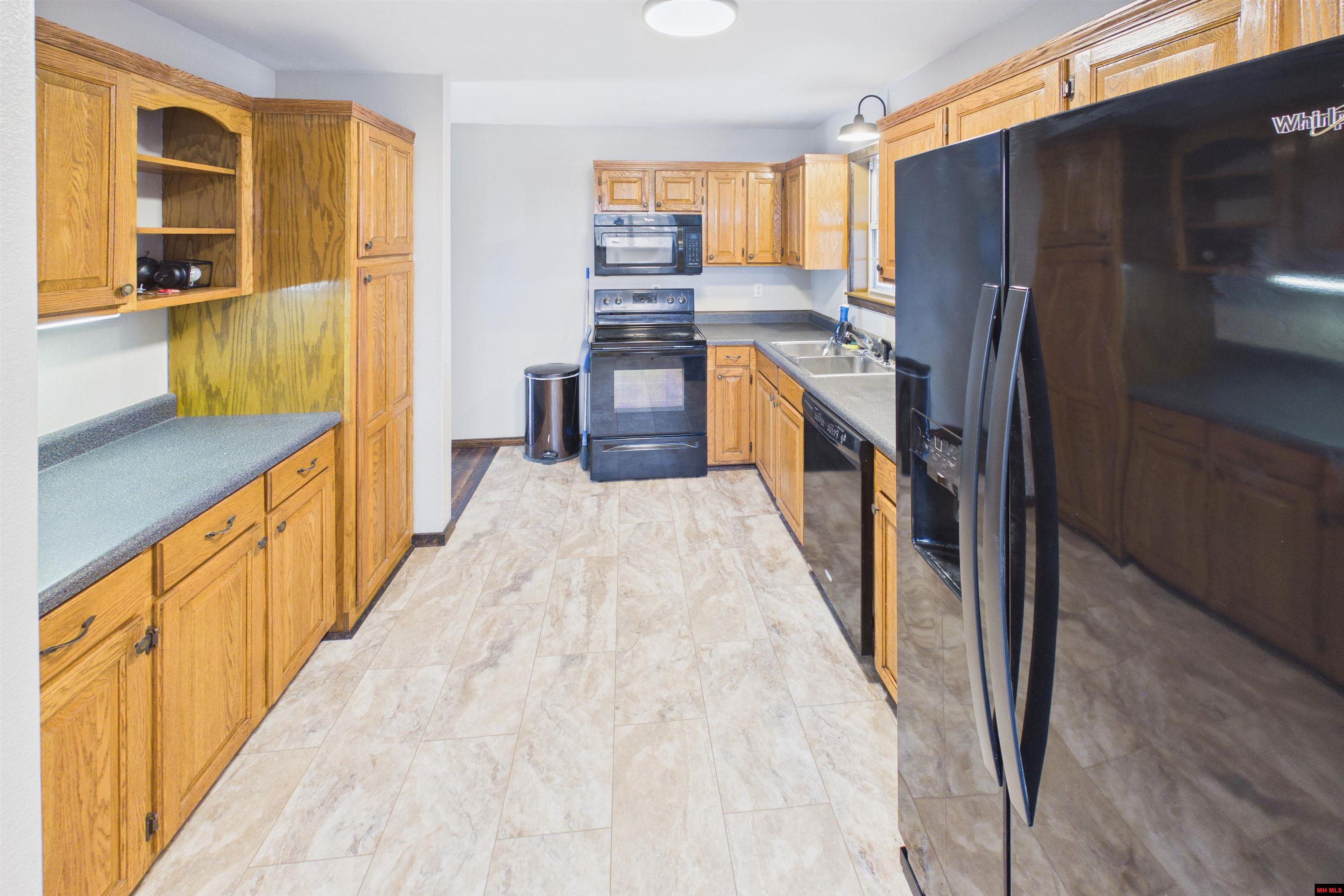 16498 Hwy 62/412 West