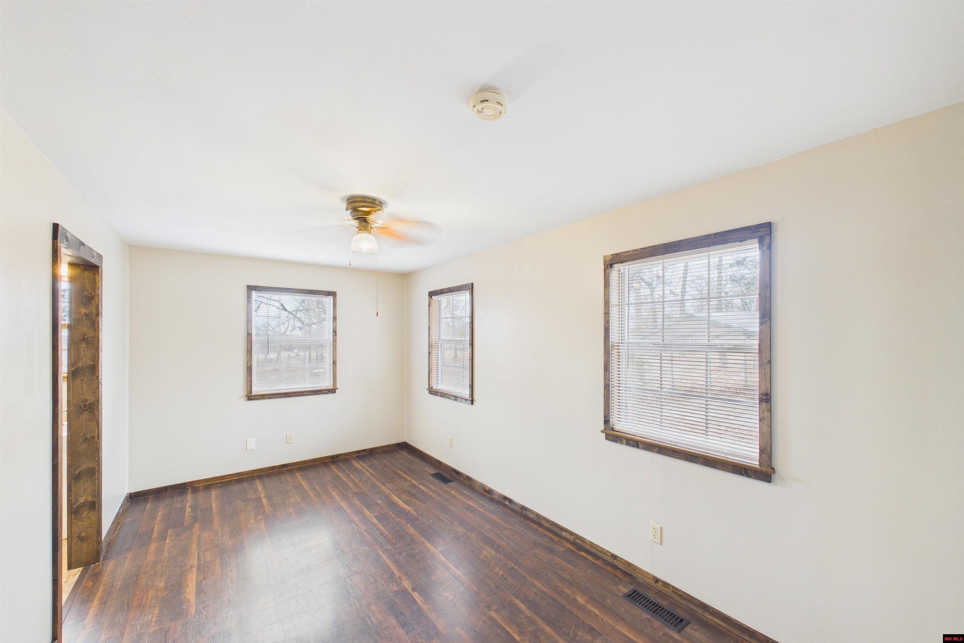 16498 Hwy 62/412 West