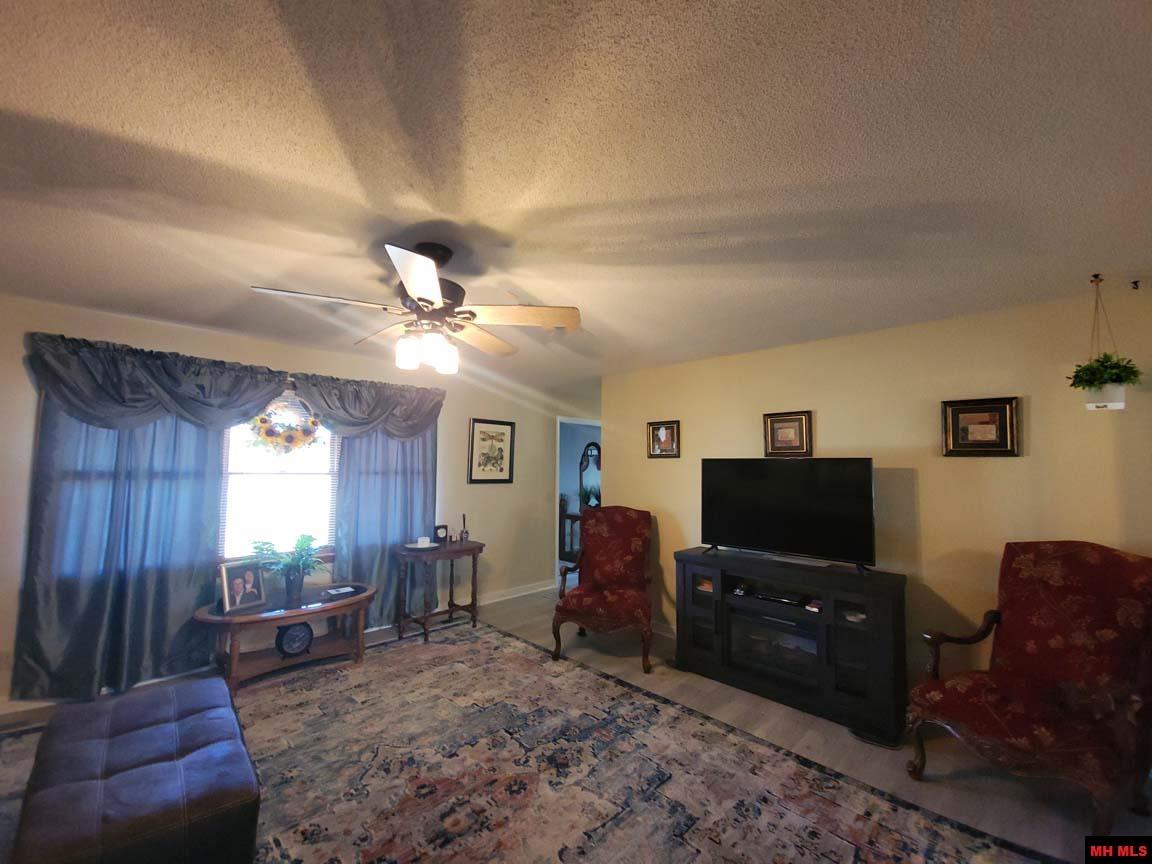 998 COURTNEY LANE Mountain Home, AR