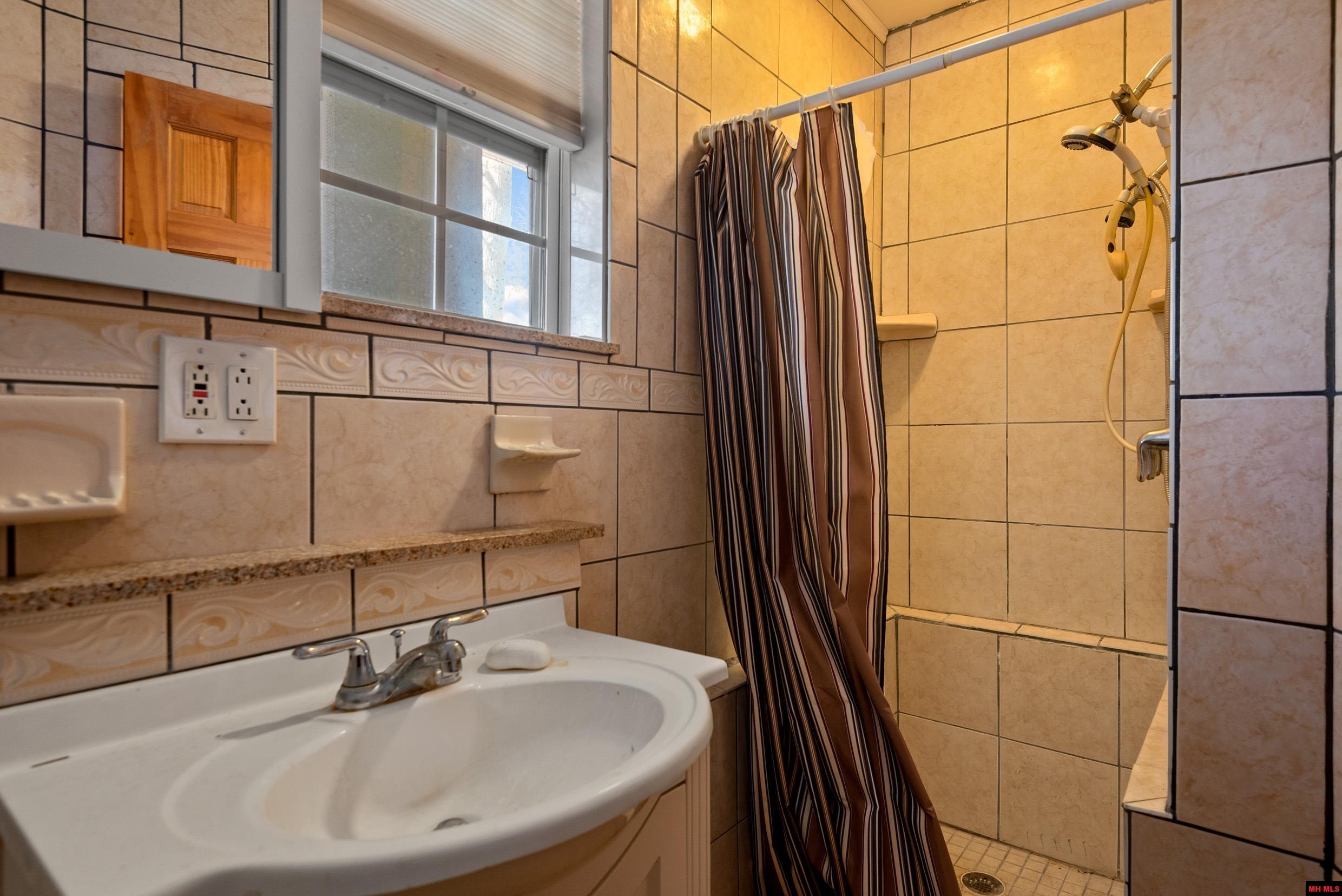 1200 HWY 201 NORTH Mountain Home, AR