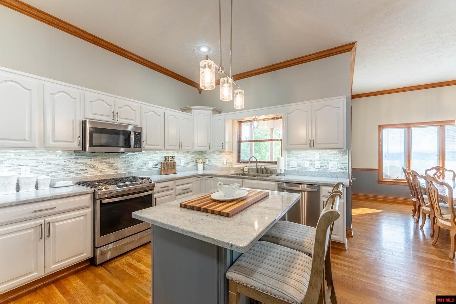499 NOE CREEK ROAD Mountain Home, AR 72653