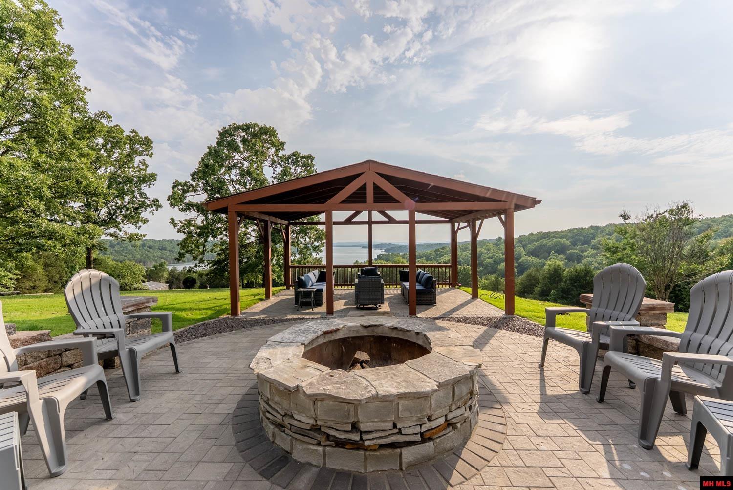 499 NOE CREEK ROAD Mountain Home, AR 72653