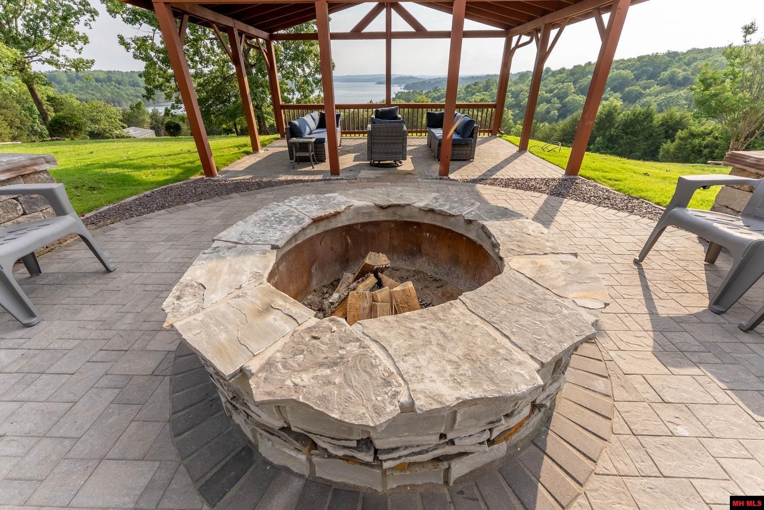 499 NOE CREEK ROAD Mountain Home, AR 72653