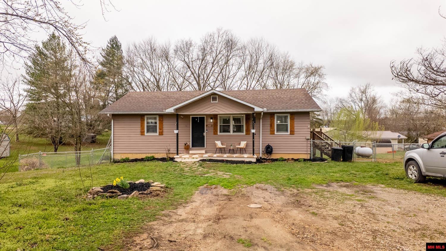 303 Washington Street