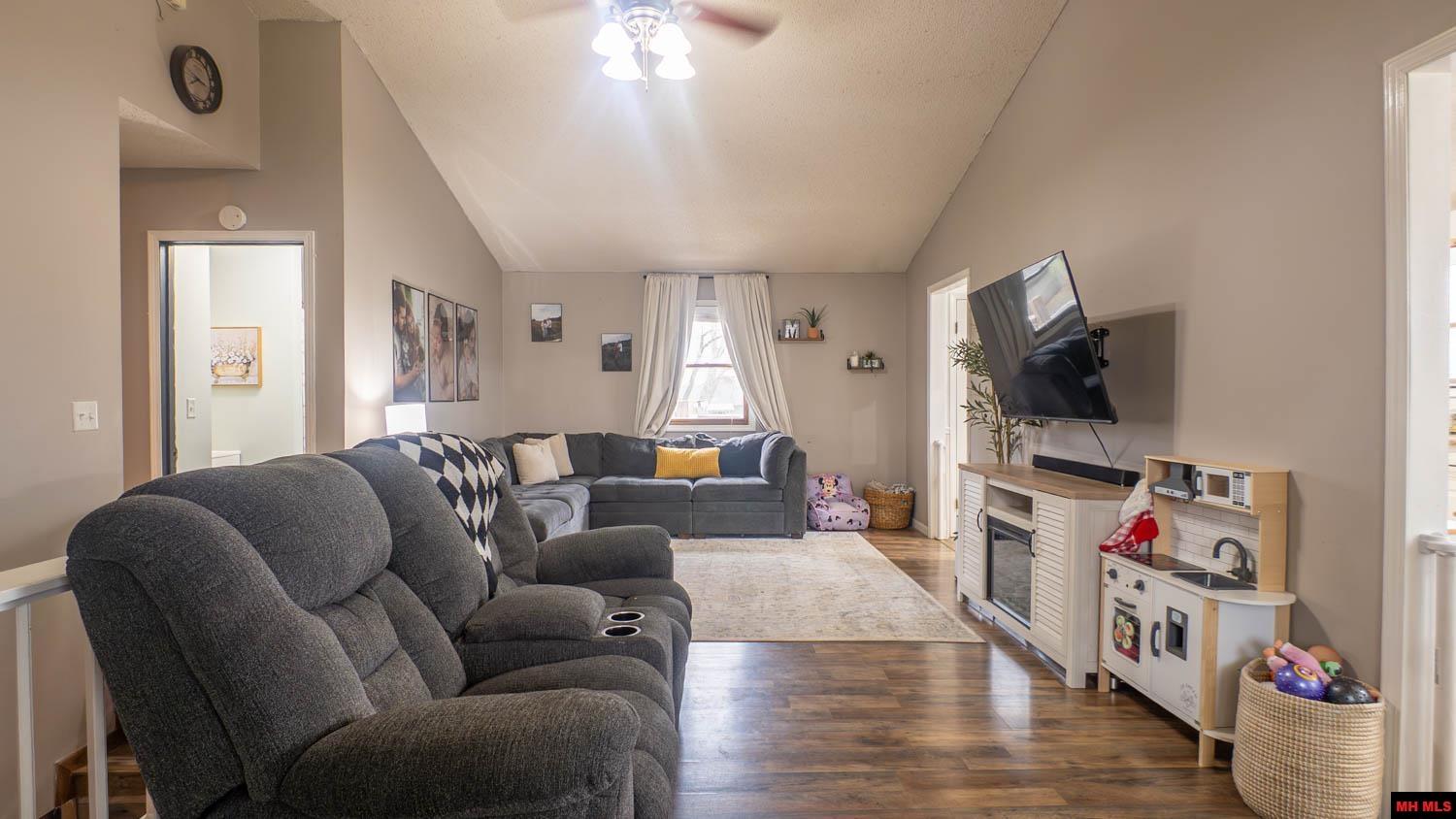 303 Washington Street