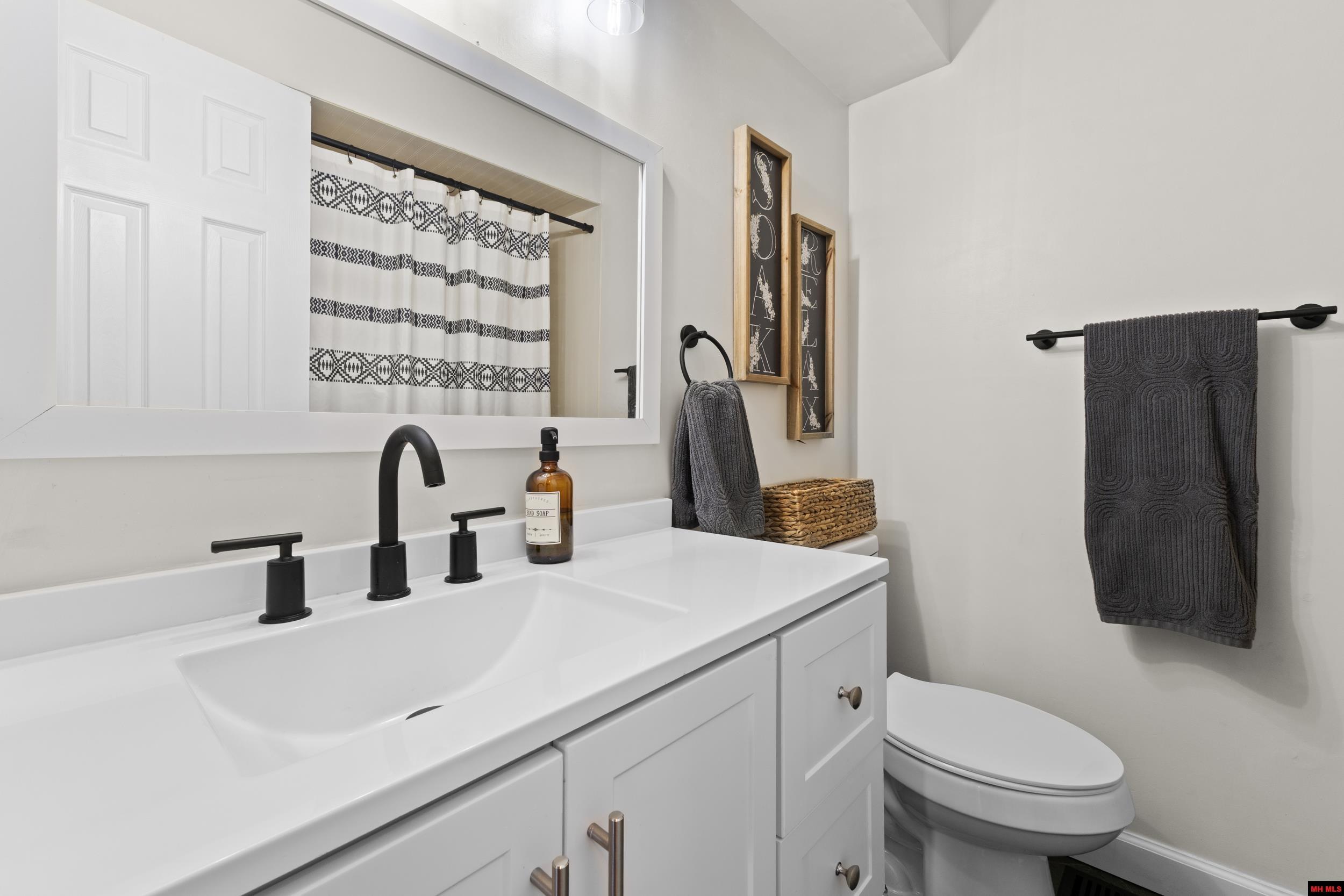 152 Blou Clower Point