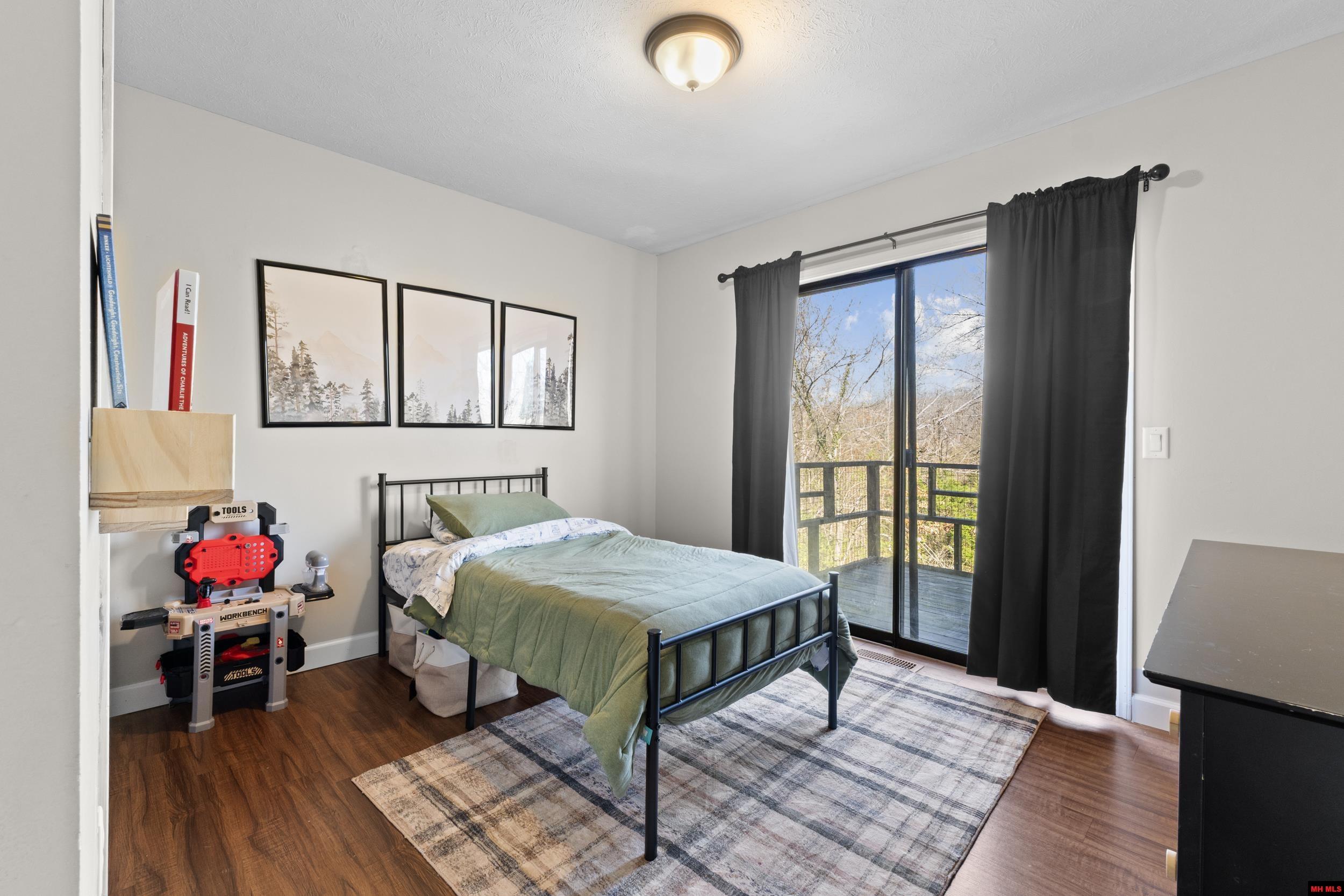 152 Blou Clower Point