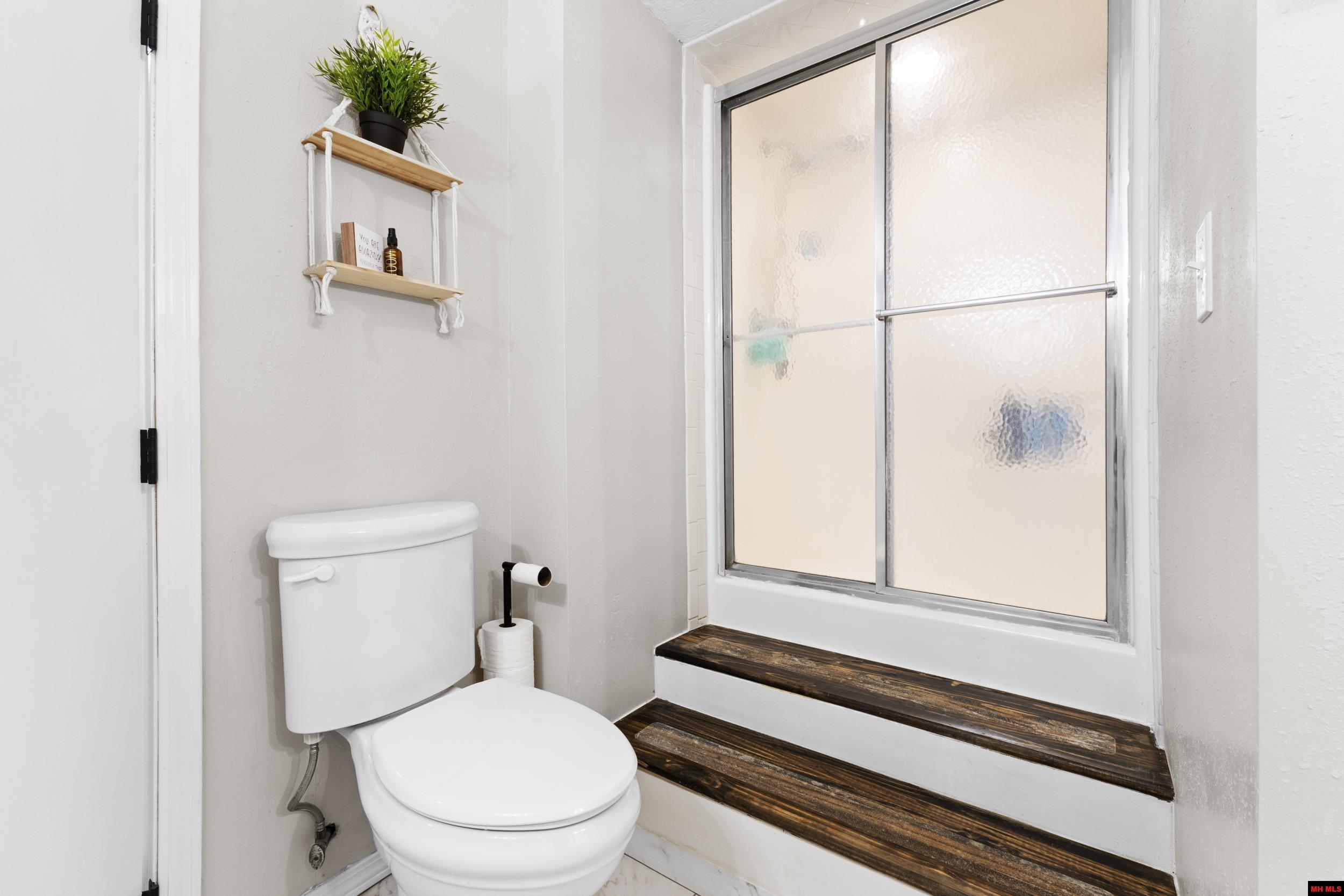 152 Blou Clower Point