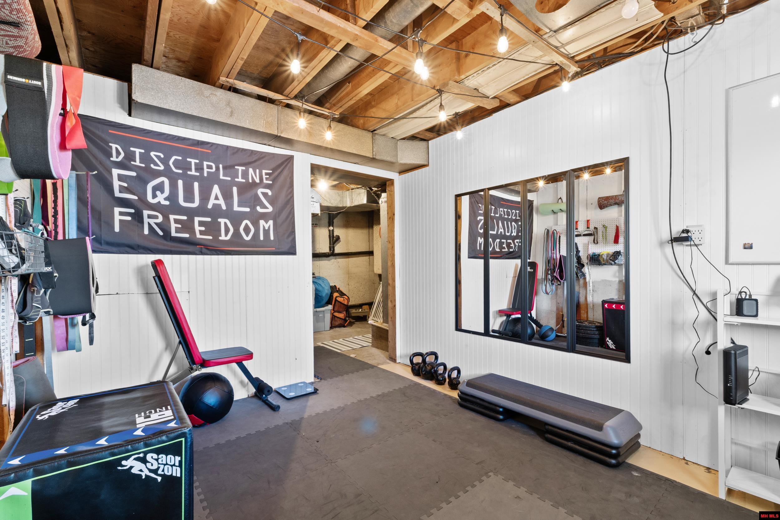 152 Blou Clower Point