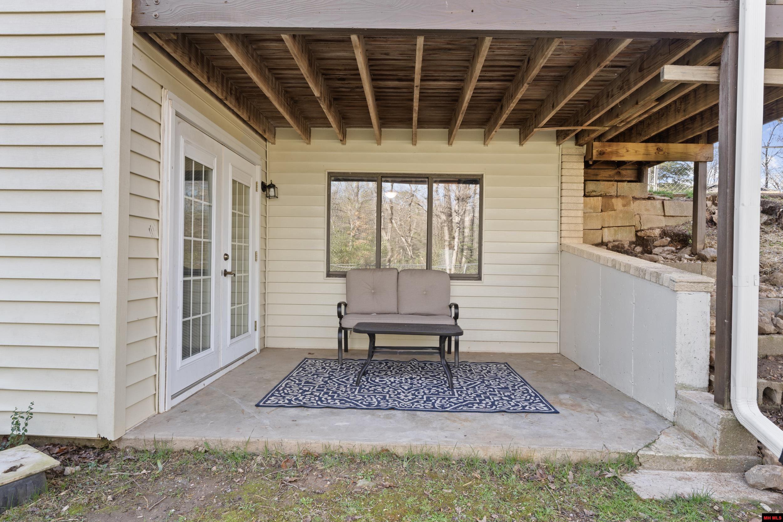 152 Blou Clower Point