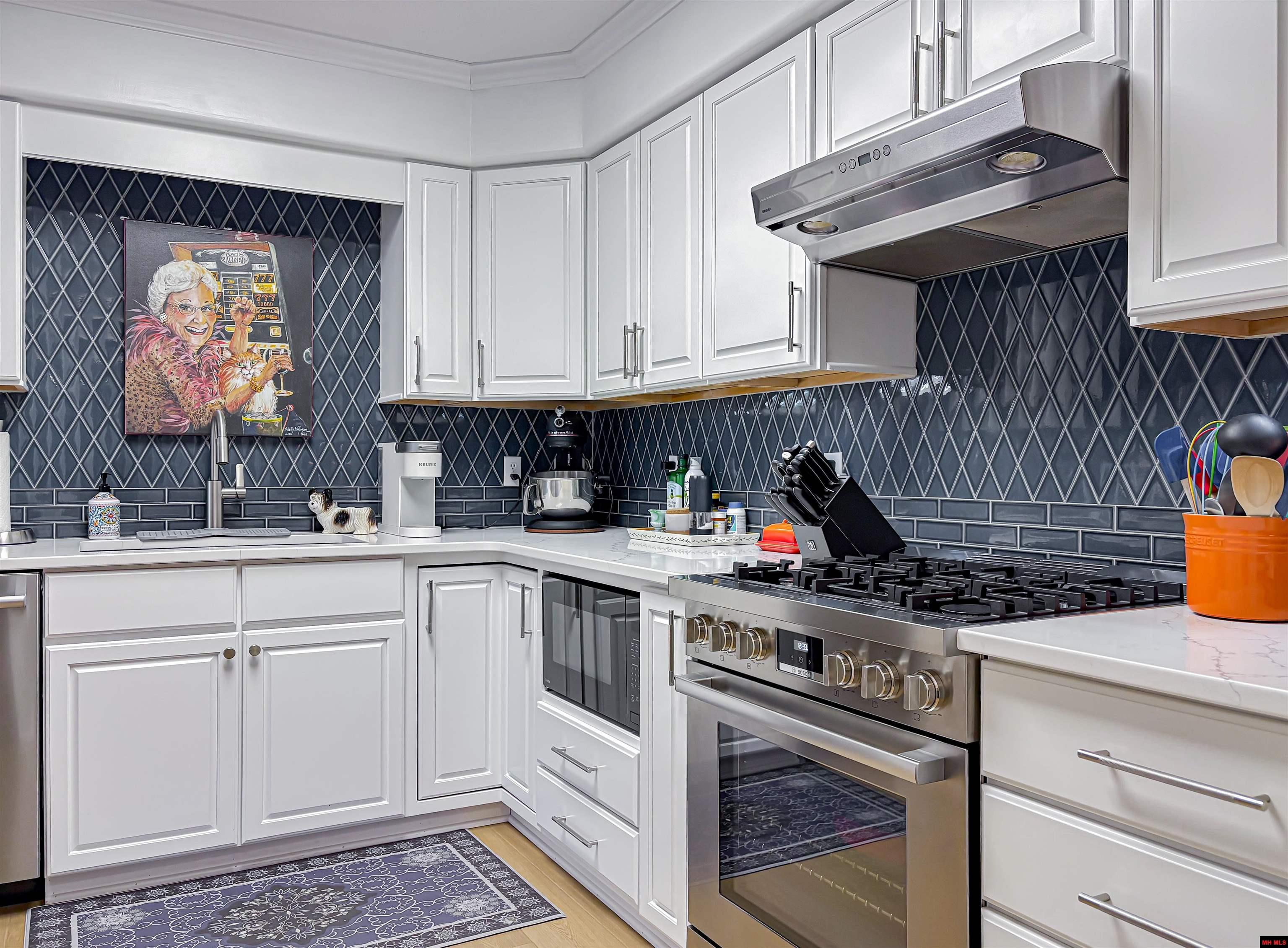 1546 Meadowhill Drive