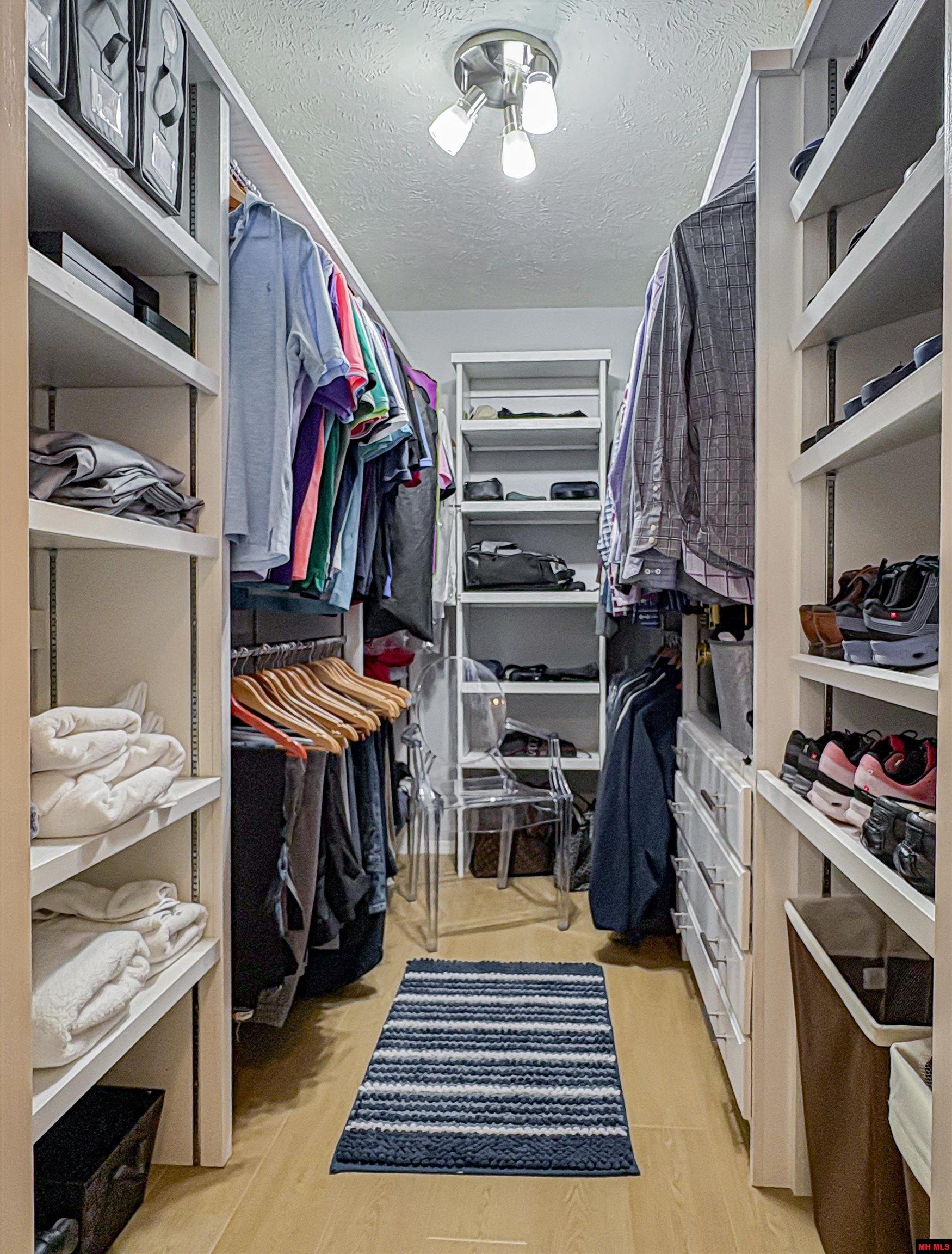 1546 Meadowhill Drive