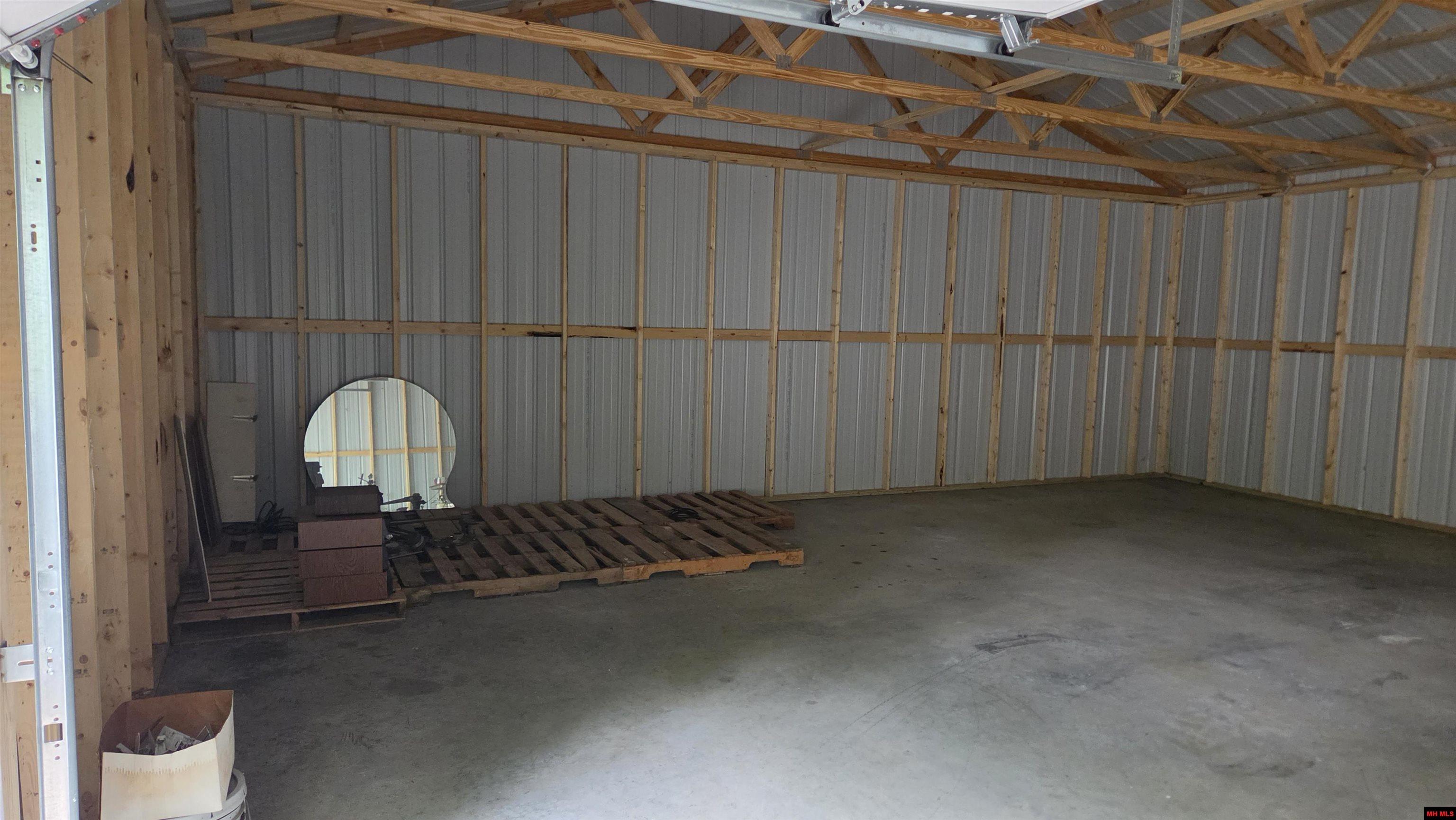 165 HOWARD CREEK ROAD Midway, AR 72651