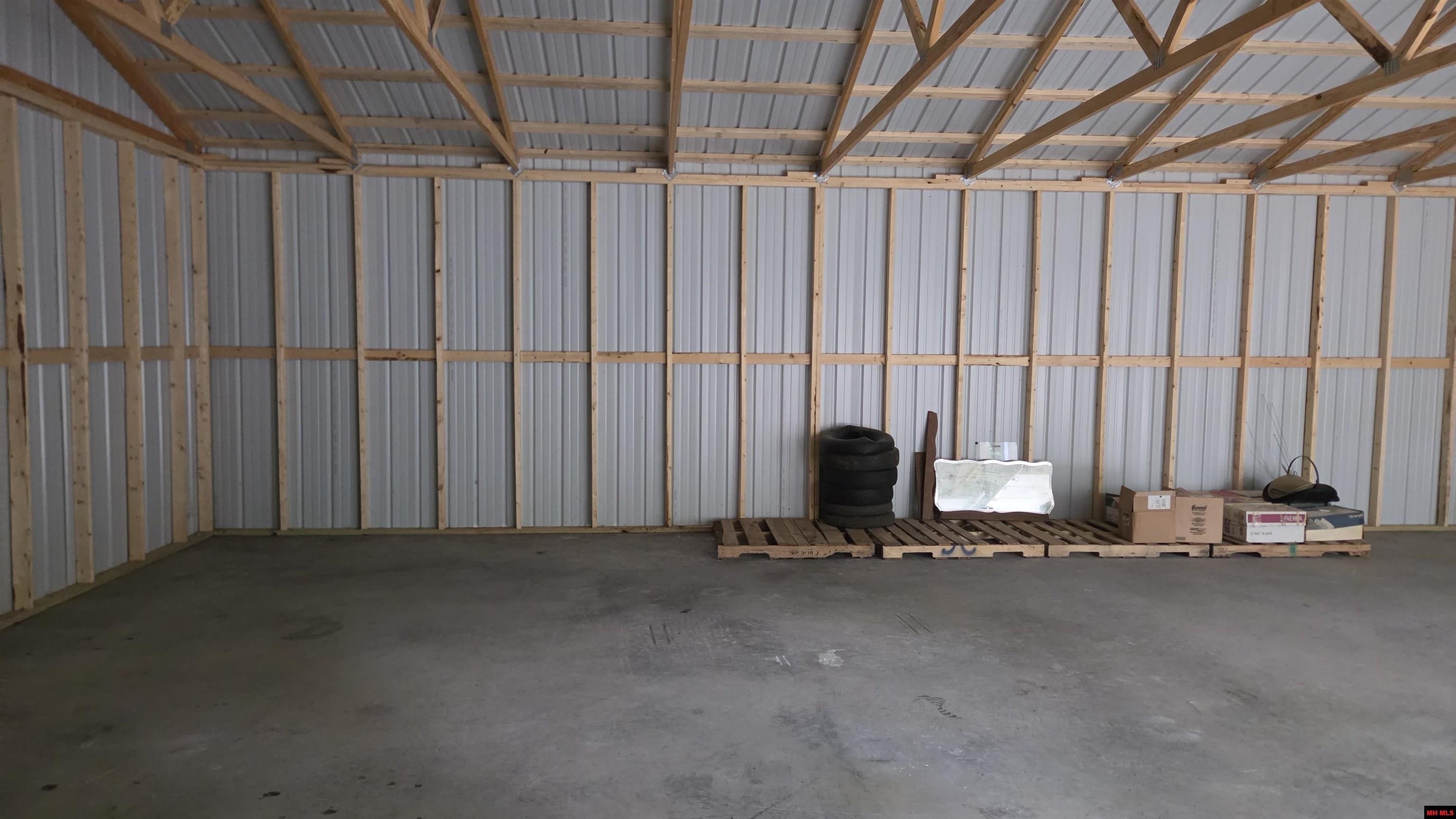 165 HOWARD CREEK ROAD Midway, AR 72651