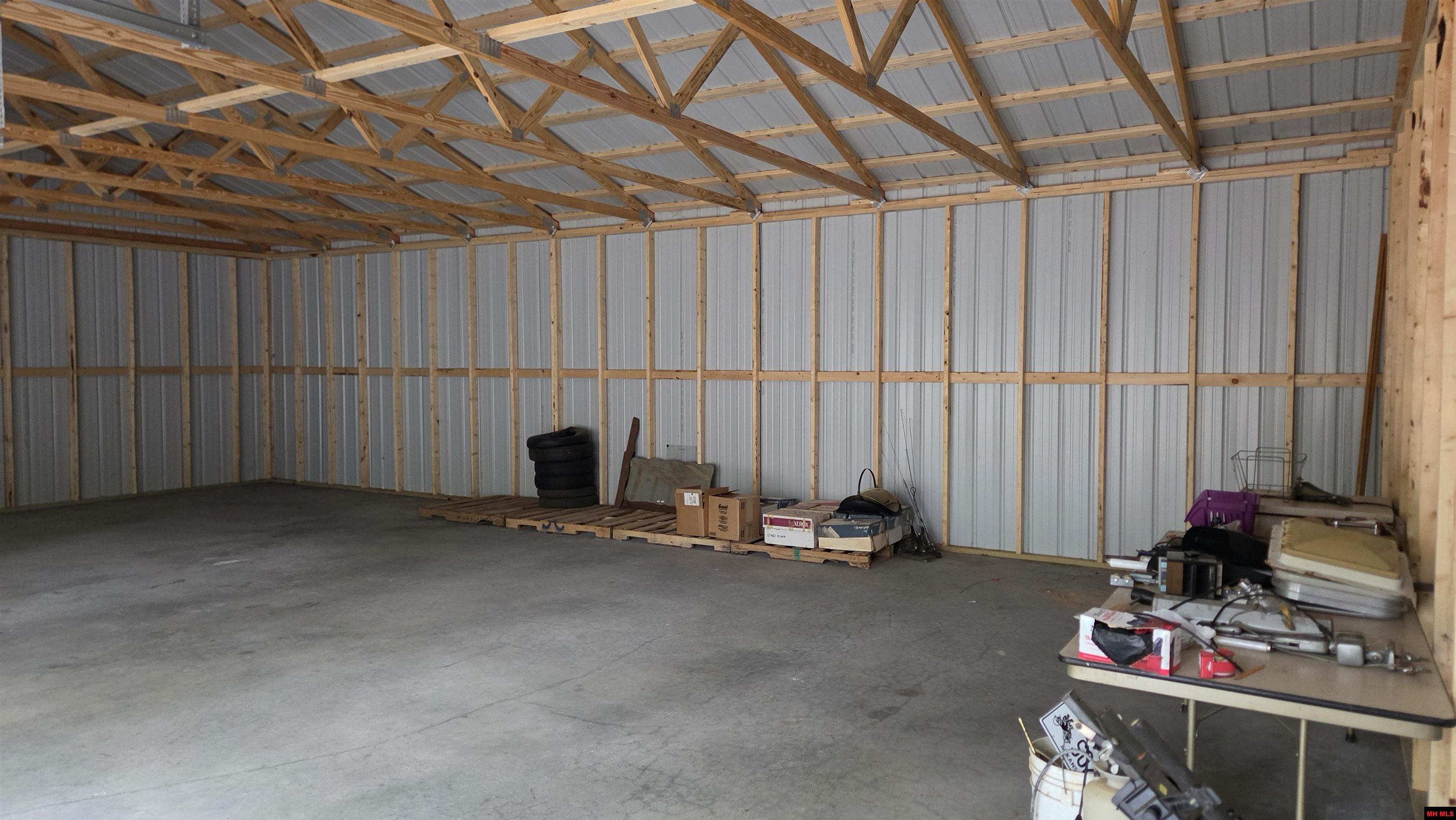 165 HOWARD CREEK ROAD Midway, AR 72651
