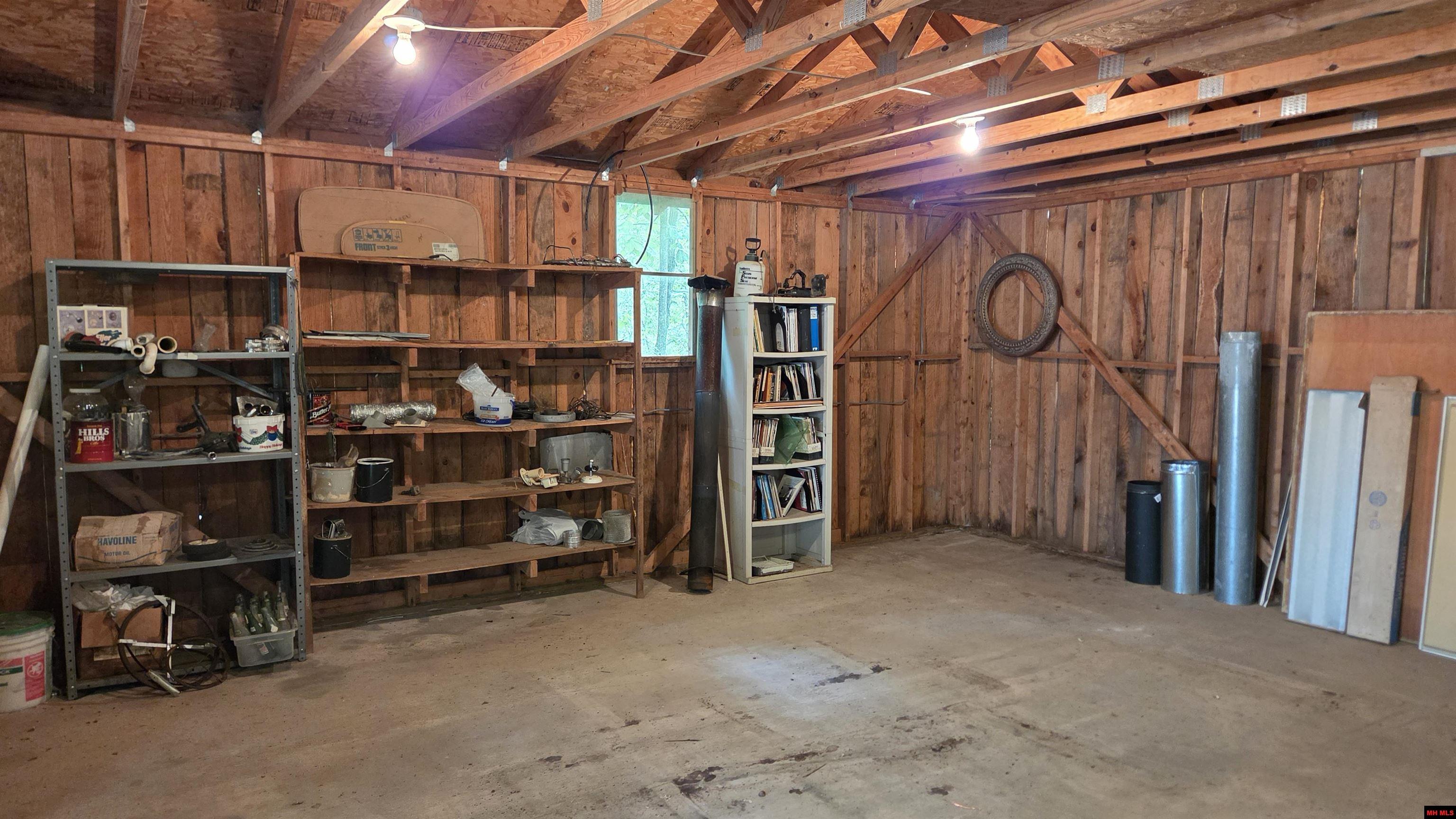 165 HOWARD CREEK ROAD Midway, AR 72651