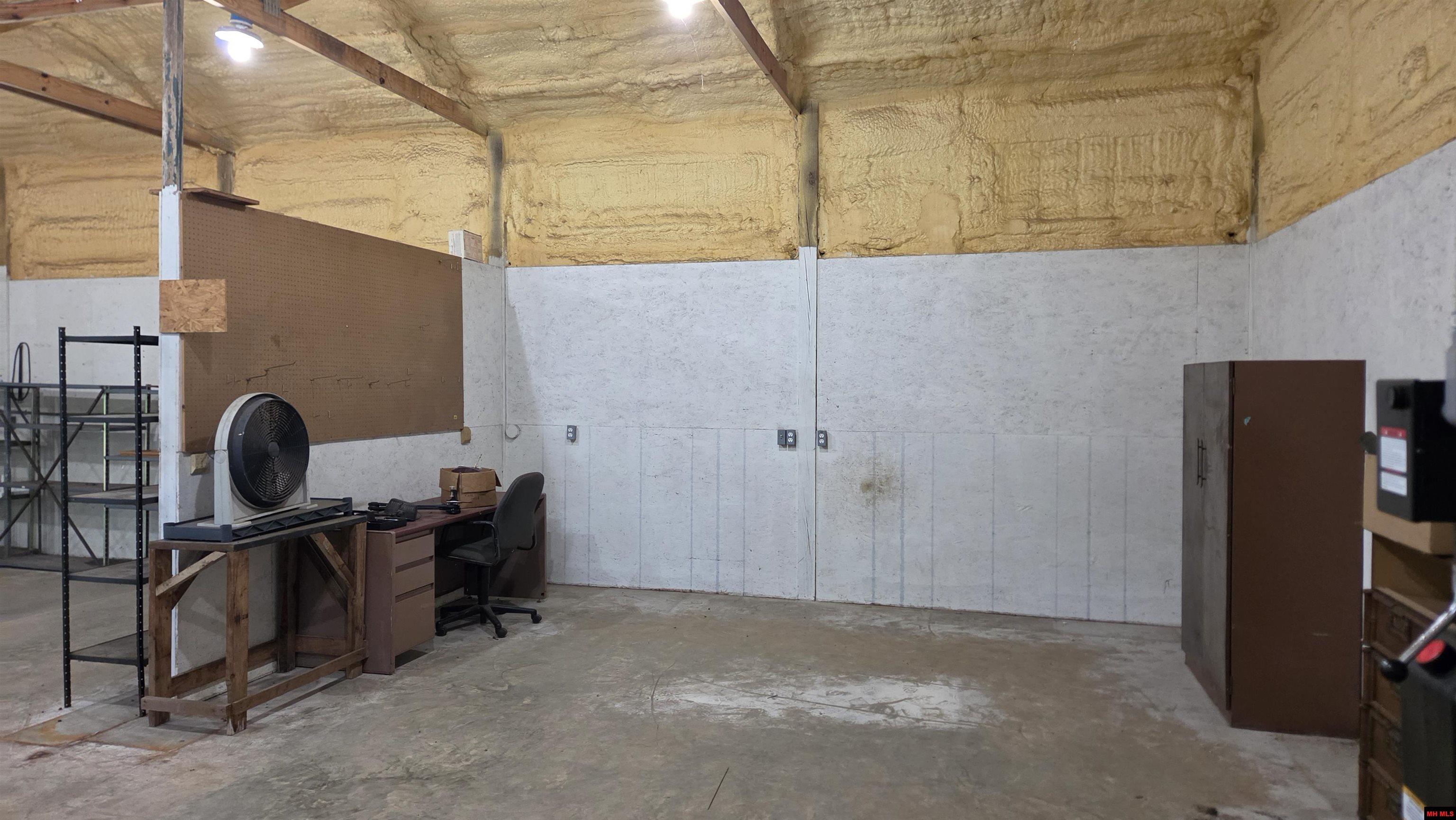 165 HOWARD CREEK ROAD Midway, AR 72651