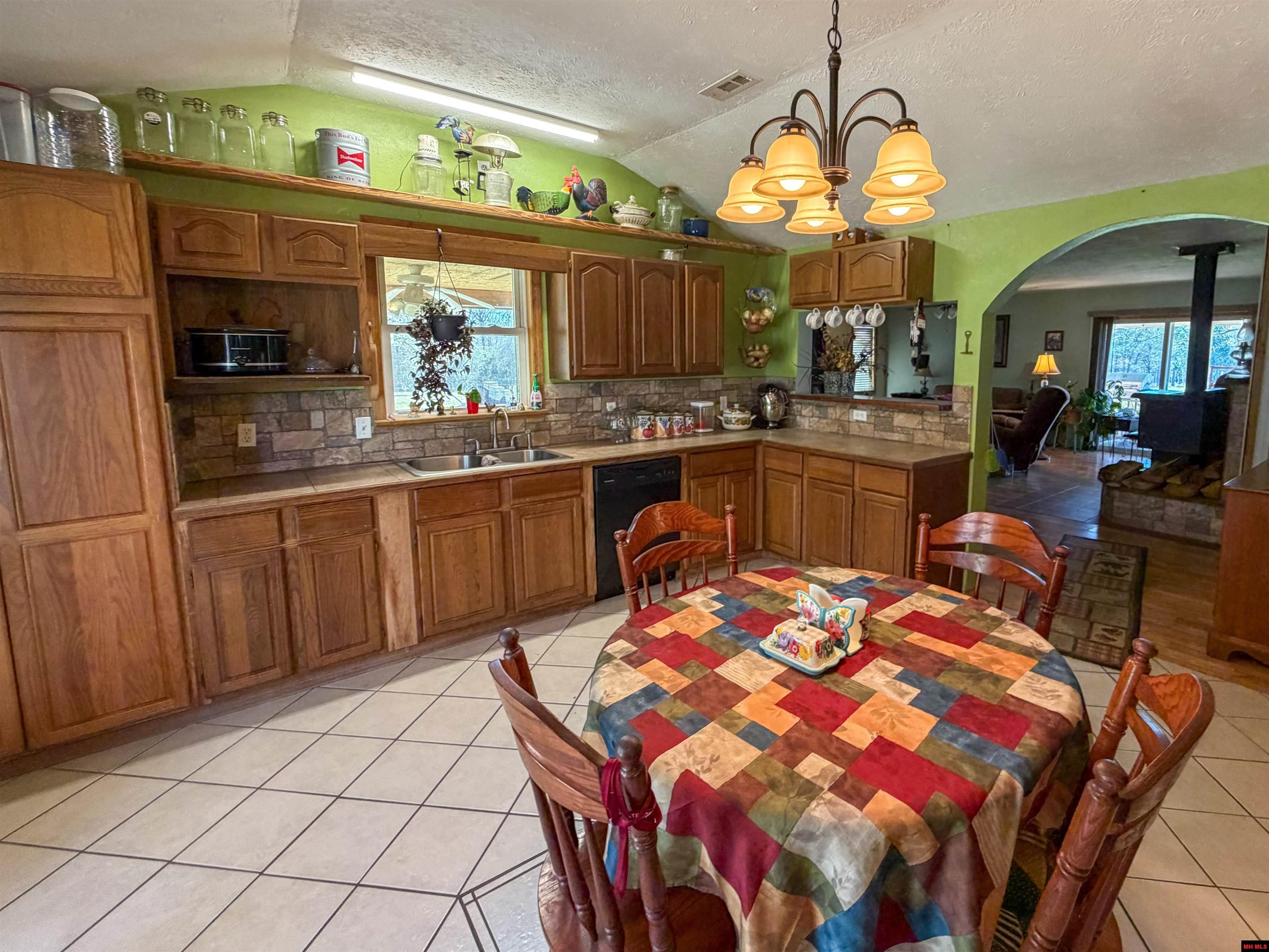 211 Featherhill Terrace