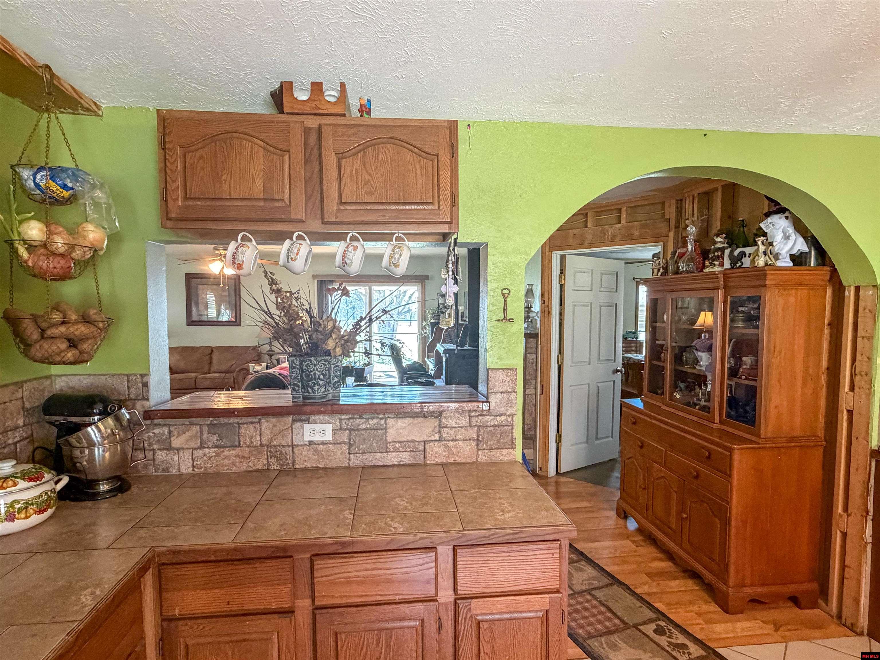 211 Featherhill Terrace