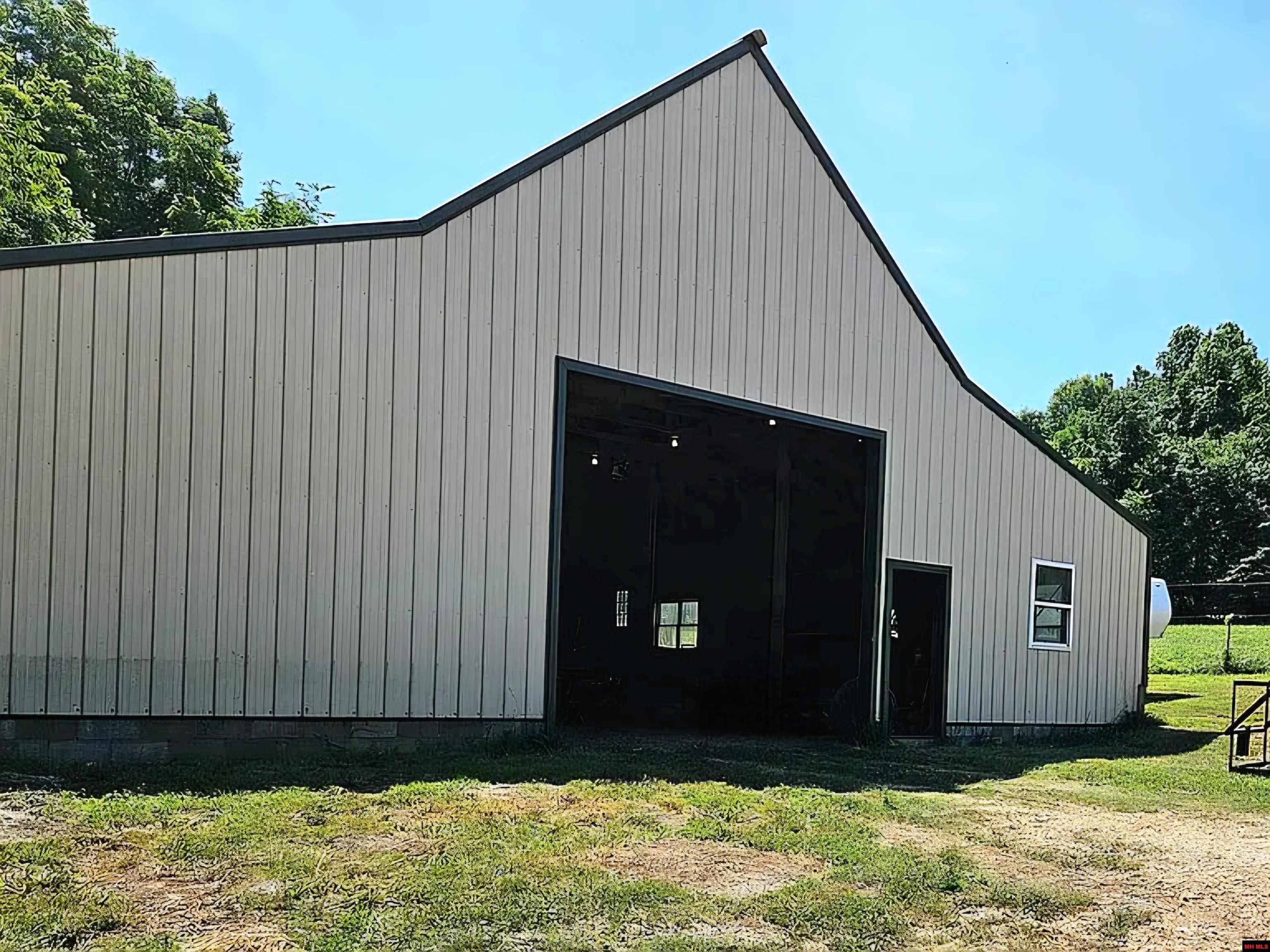 4083 Pickren Hall Road