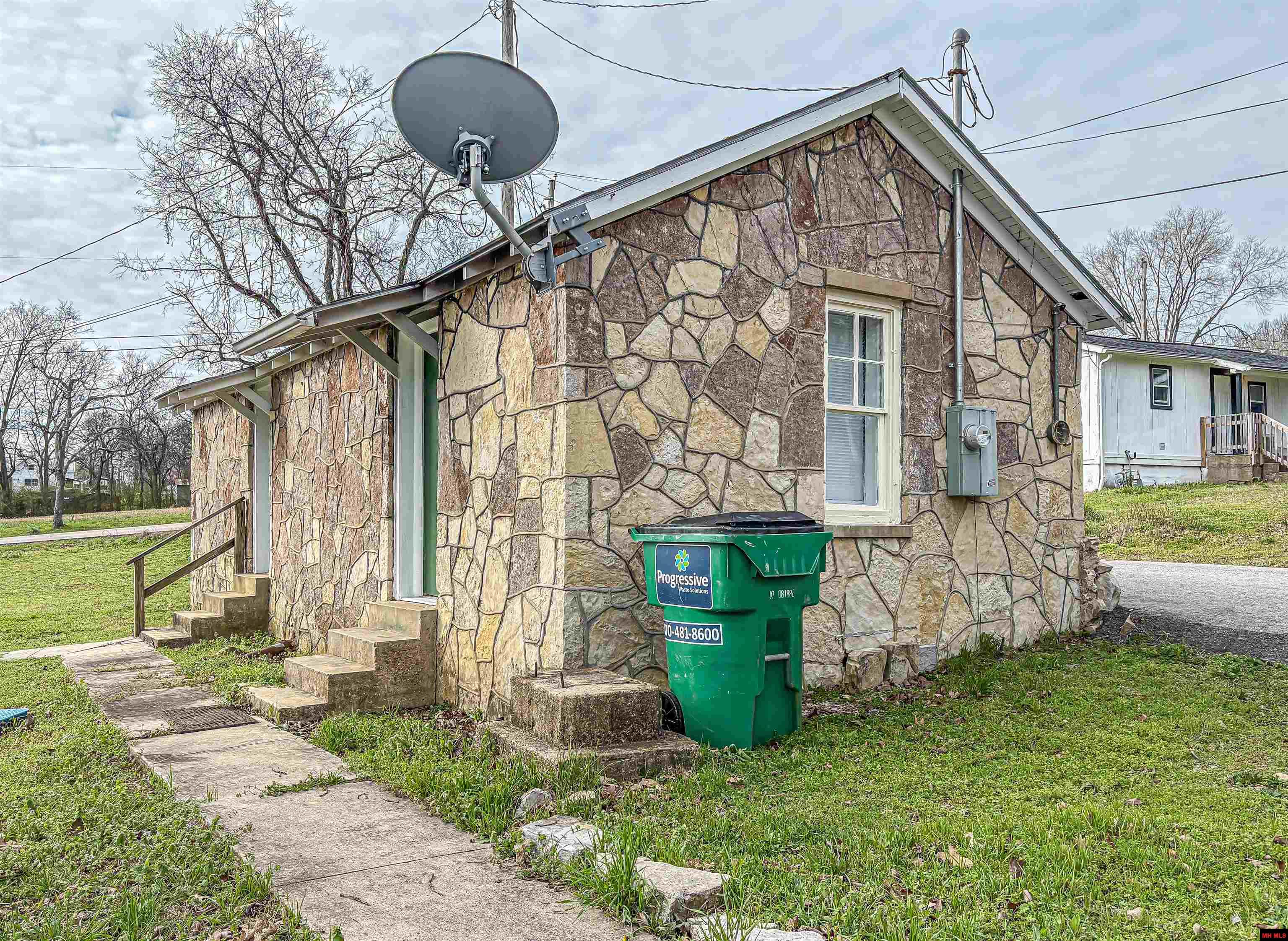 399 N College Street