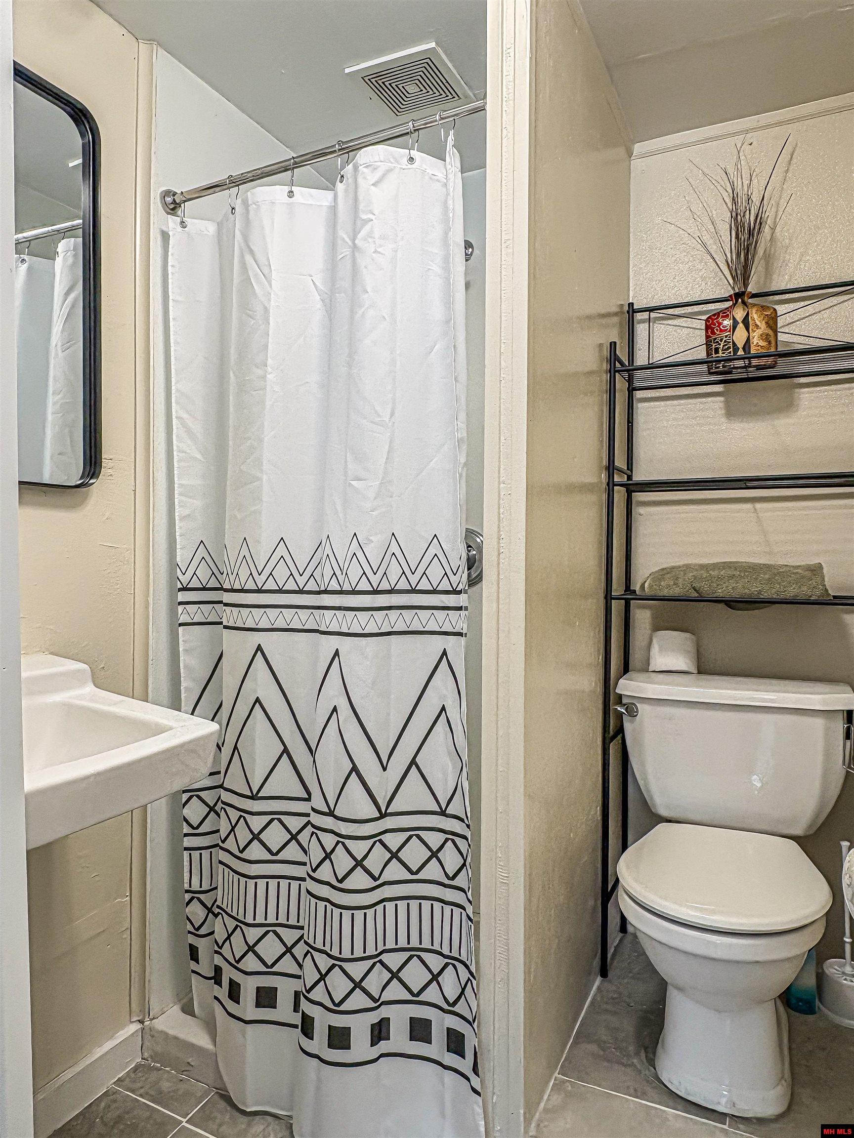 399 N College Street