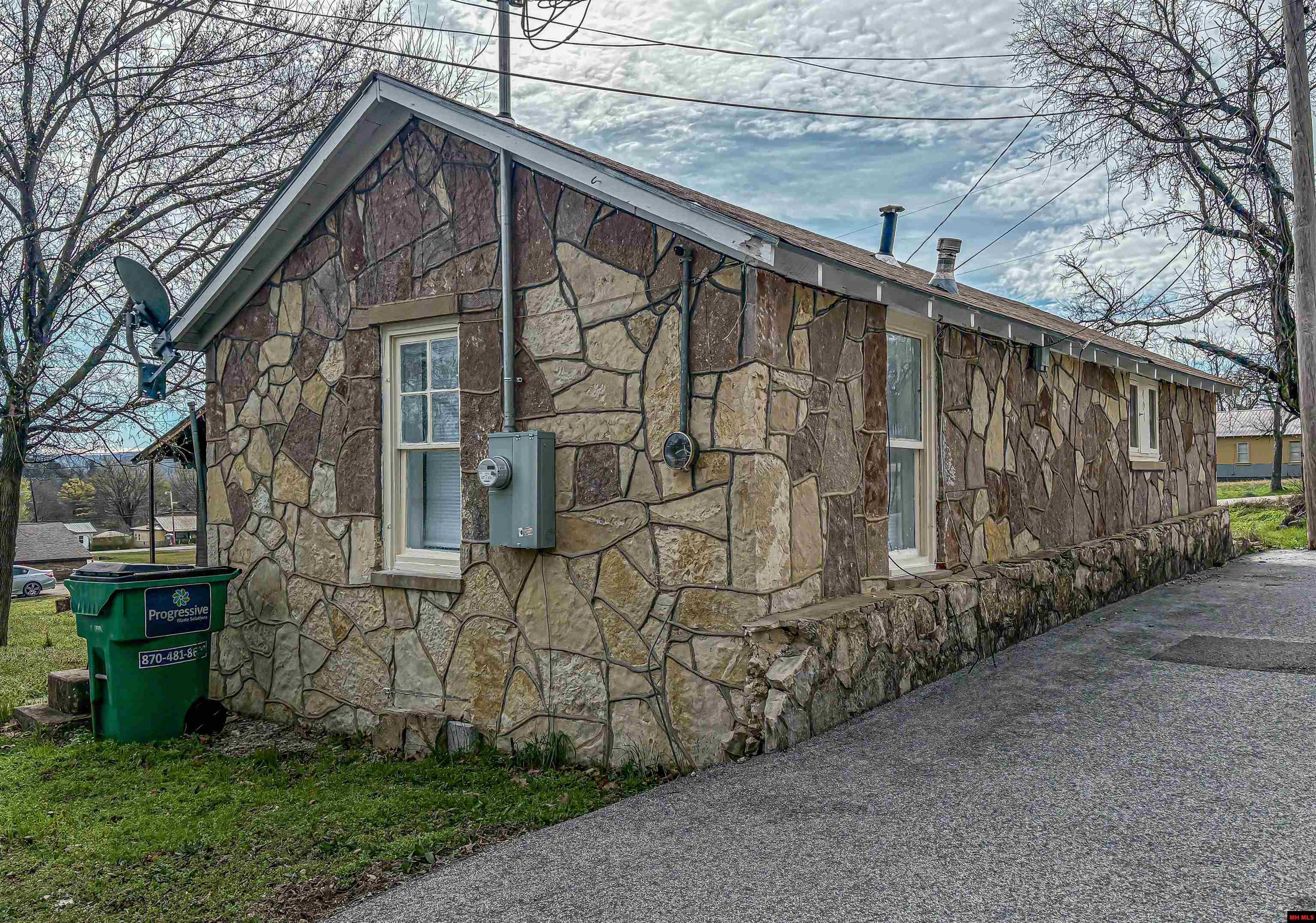 399 N College Street