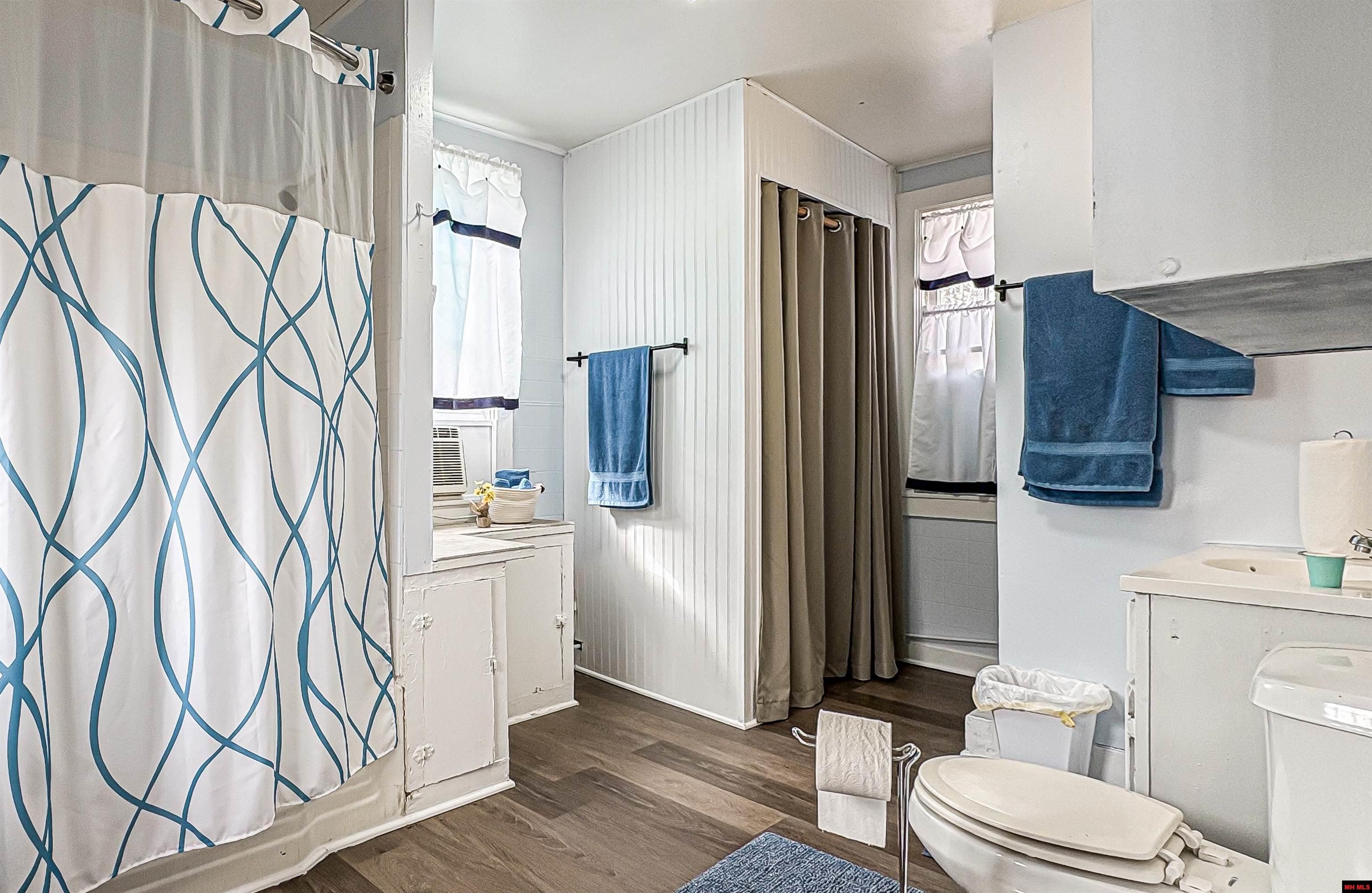 401 N College Street