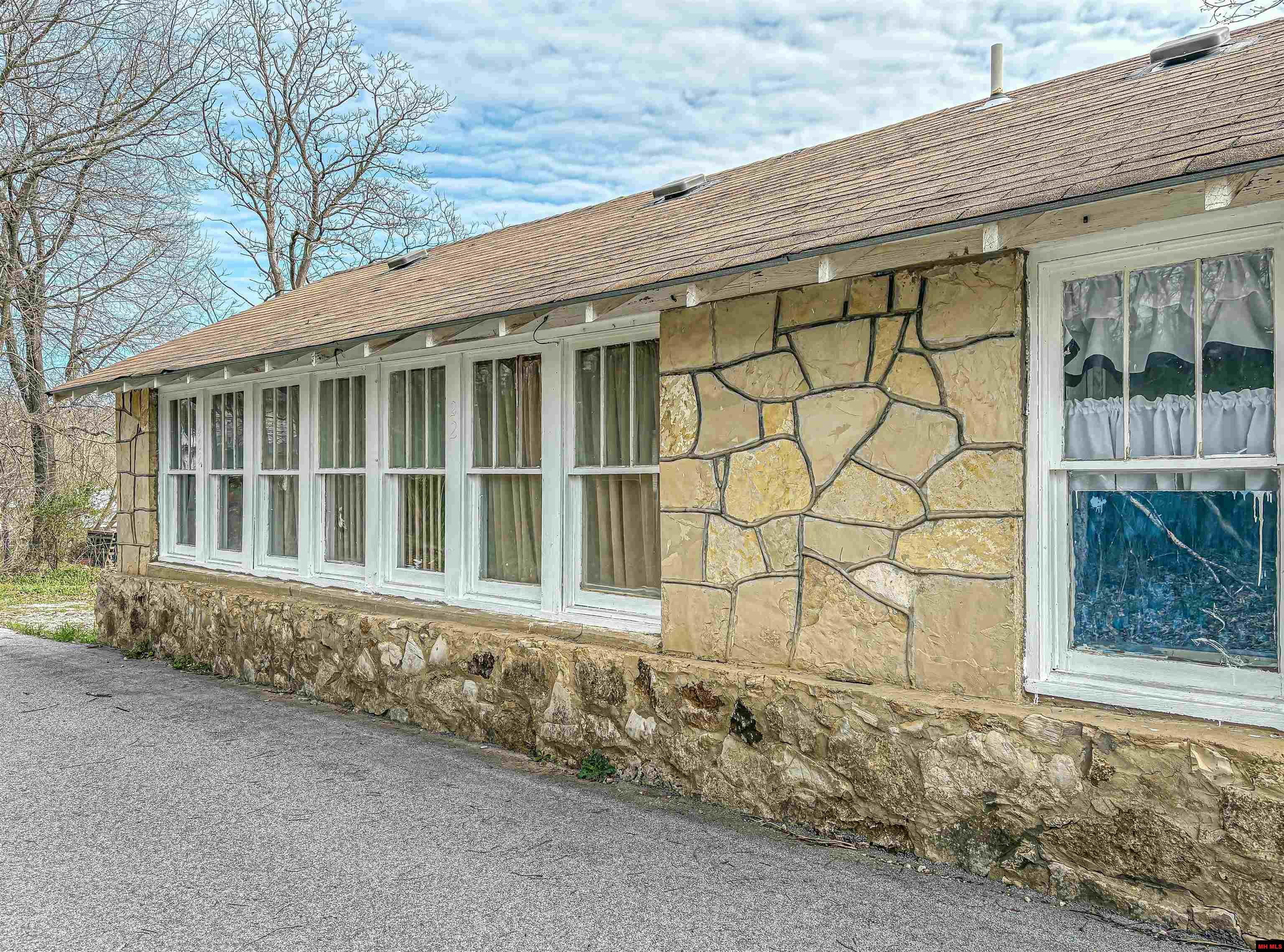 401 N College Street