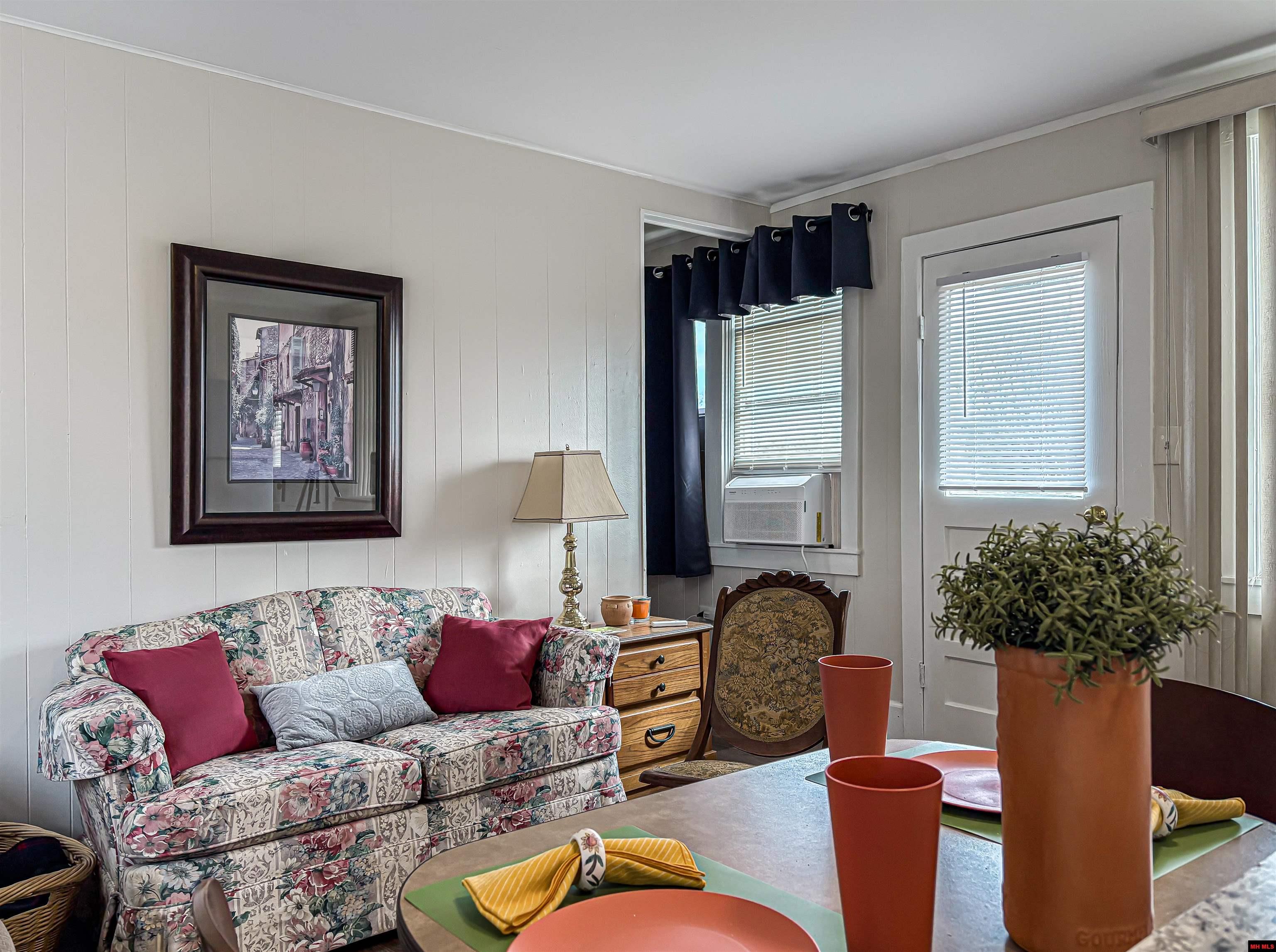 401 N College Street