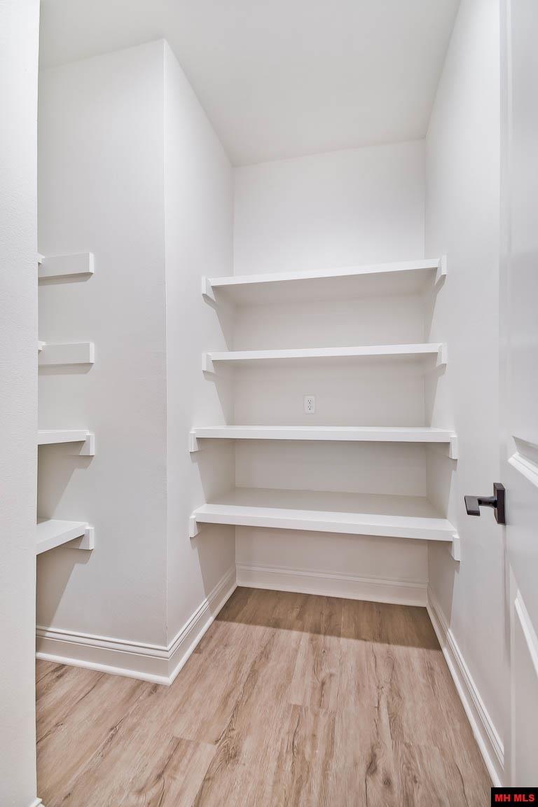 1041 Nottington Street