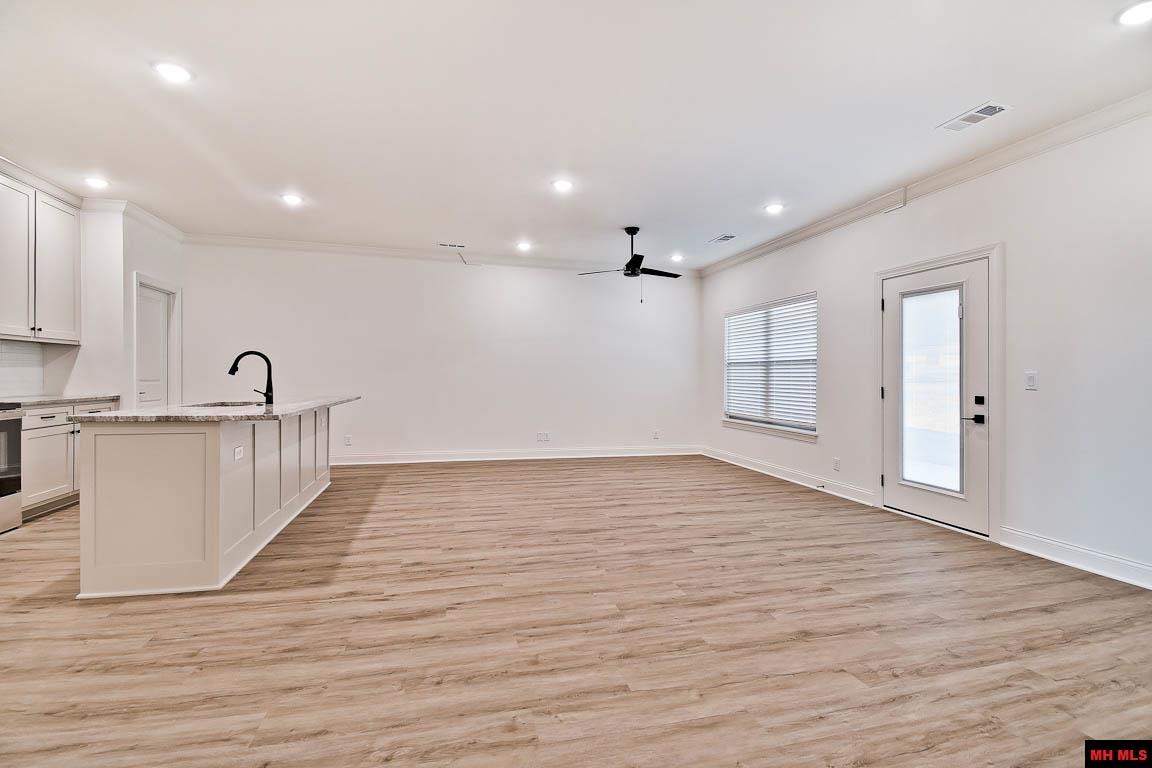 1041 Nottington Street