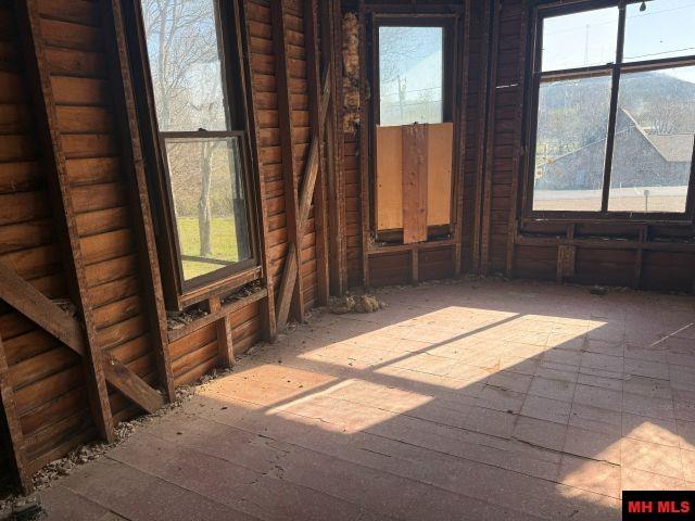 400 N ESTES AVENUE Yellville, AR