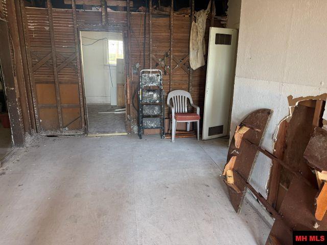 400 N ESTES AVENUE Yellville, AR