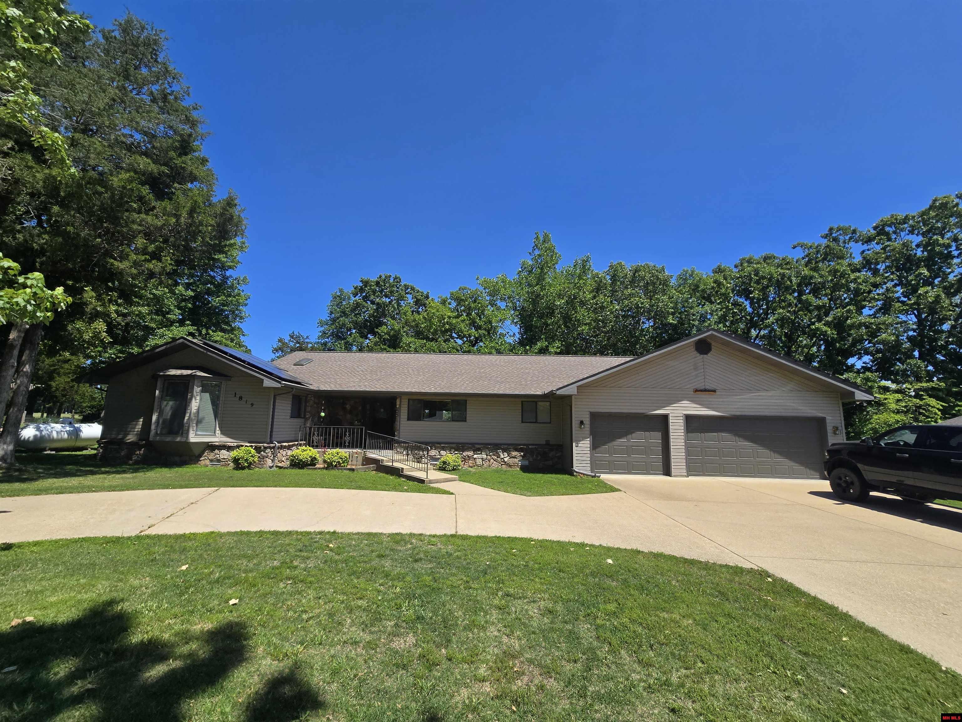 1819 Fairway Drive