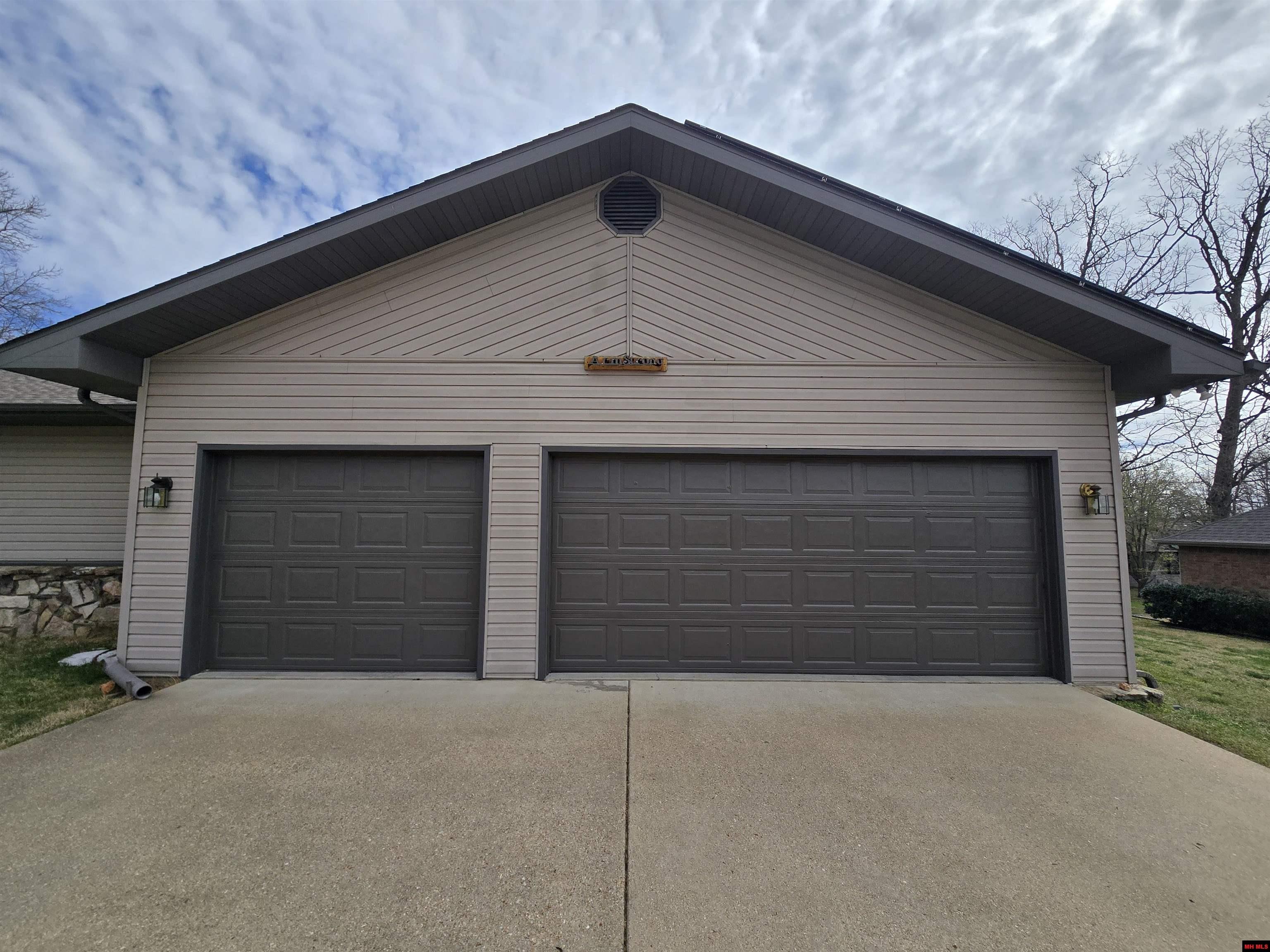 1819 Fairway Drive