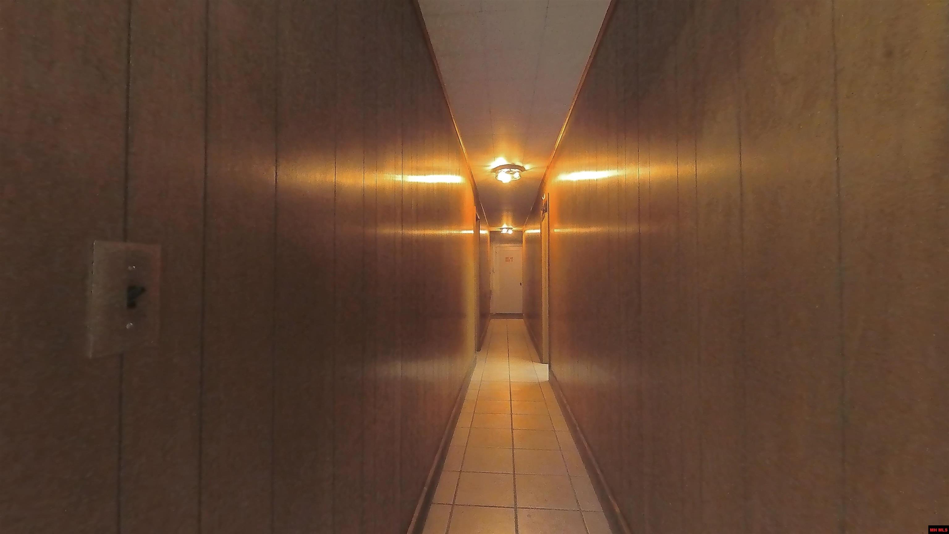 215 S GRAND AVENUE Houston, MO