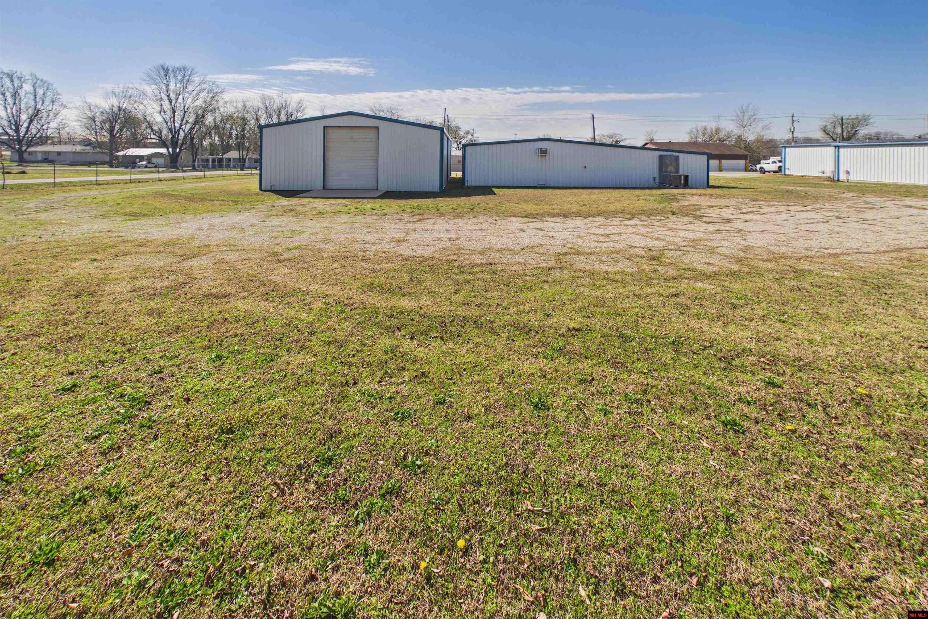 217/221 E 13TH STREET Mountain Home, AR