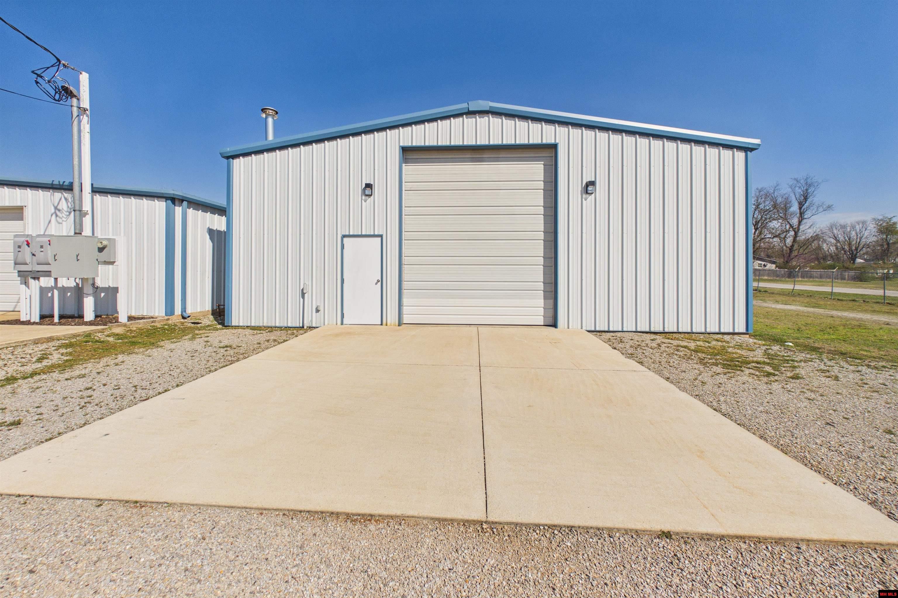 217/221 E 13TH STREET Mountain Home, AR