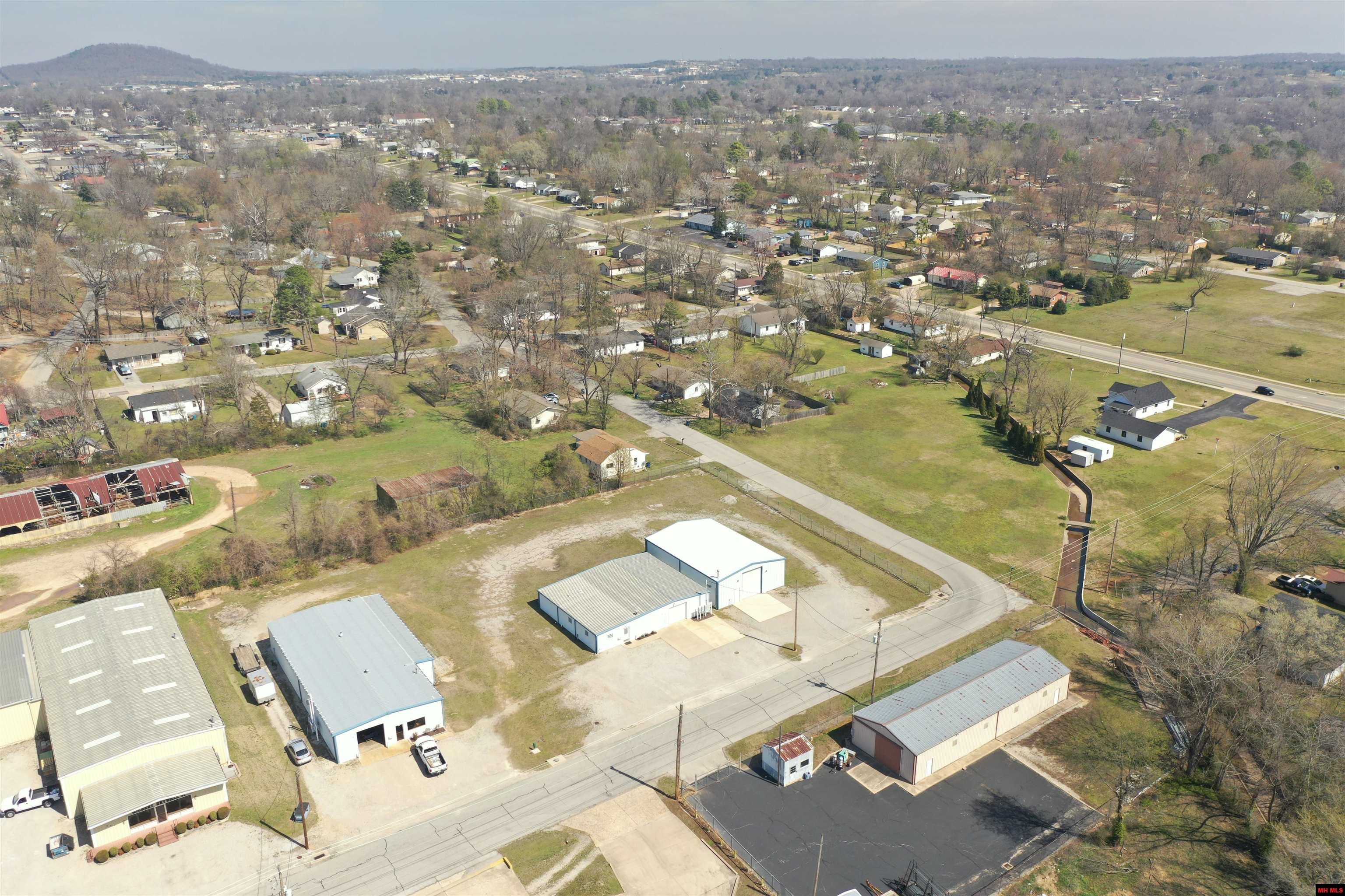 217/221 E 13TH STREET Mountain Home, AR