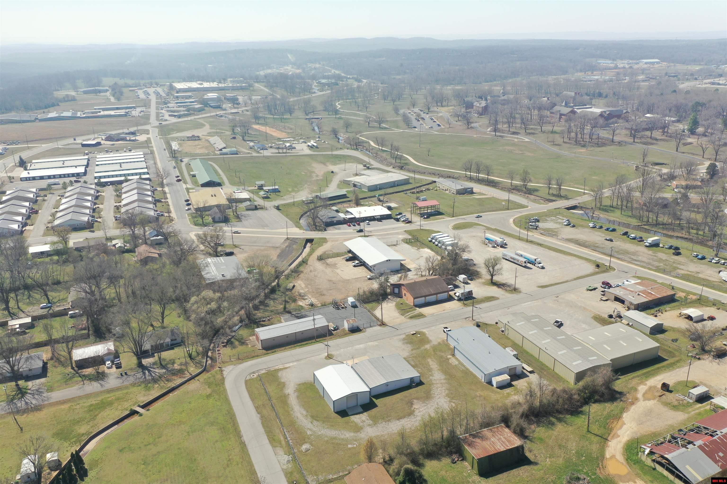 217/221 E 13TH STREET Mountain Home, AR