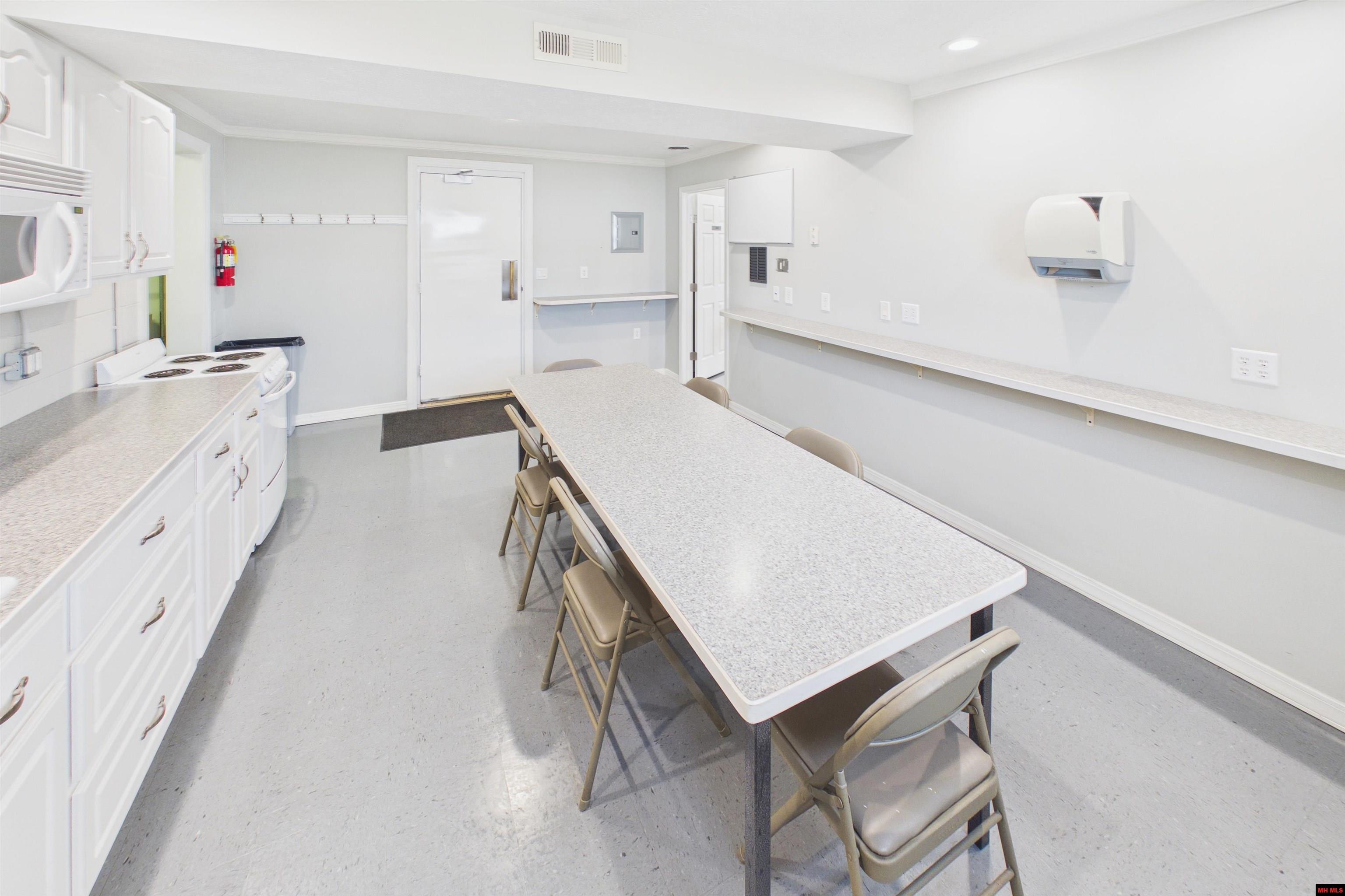 217/221 E 13TH STREET Mountain Home, AR