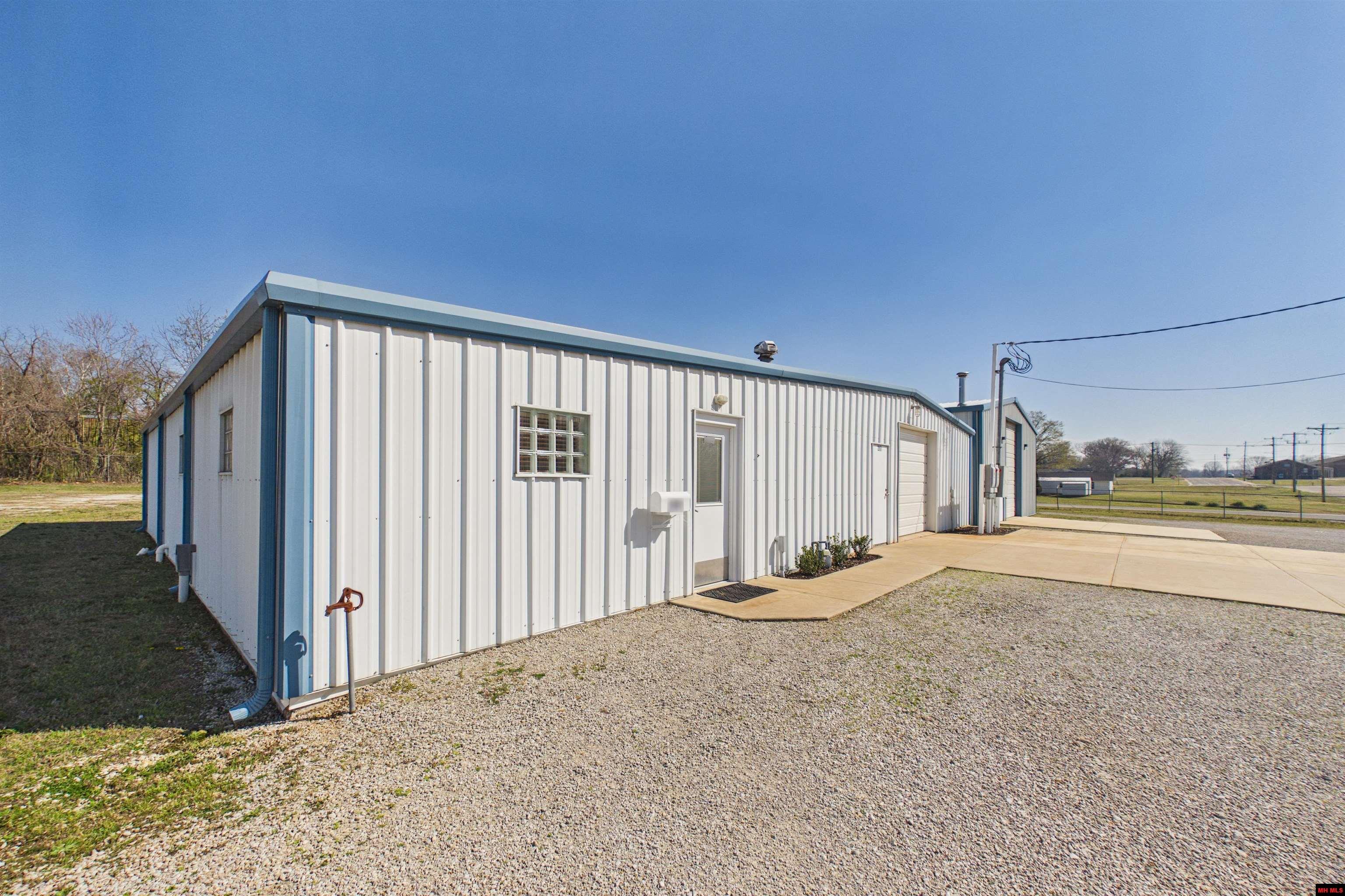 217/221 E 13TH STREET Mountain Home, AR