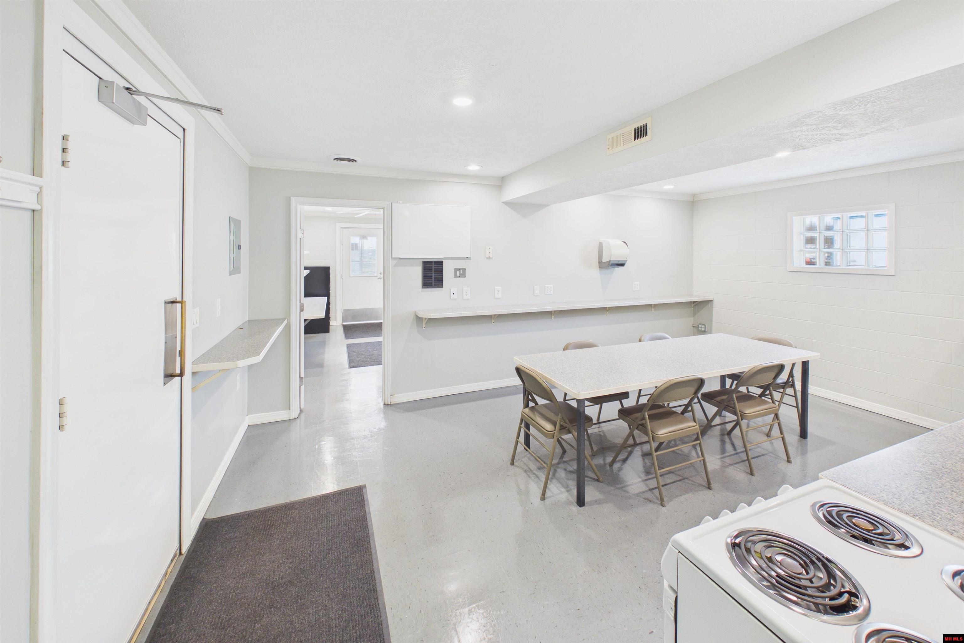 217/221 E 13TH STREET Mountain Home, AR