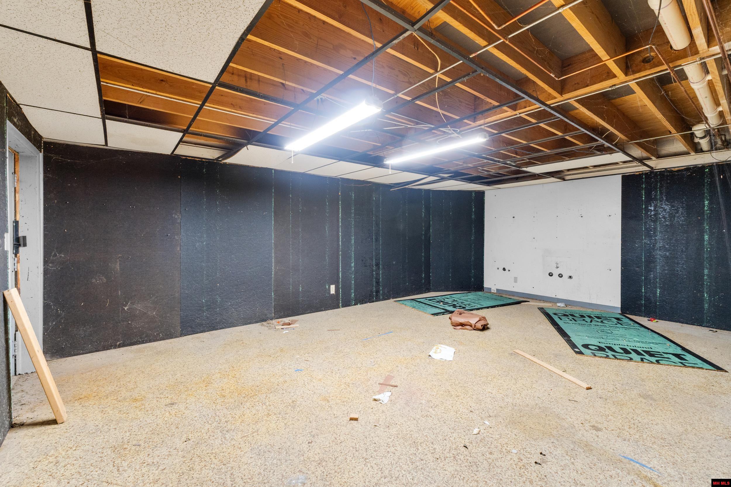 2169 HWY 62 WEST Mountain Home, AR