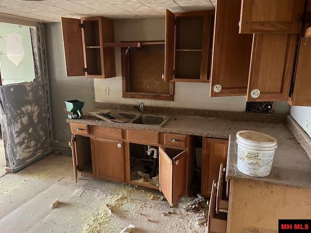 2976 N Tomahawk Church Road