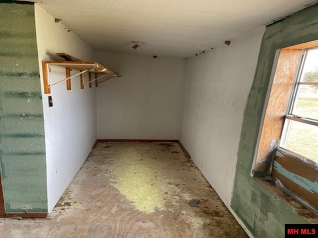 2976 N Tomahawk Church Road