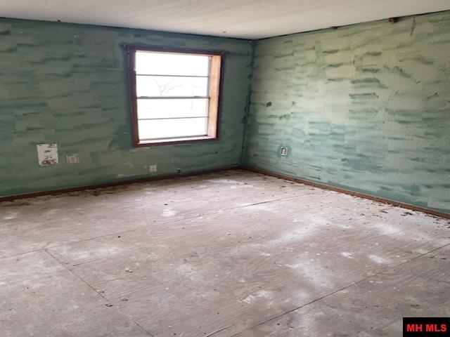 2976 N Tomahawk Church Road