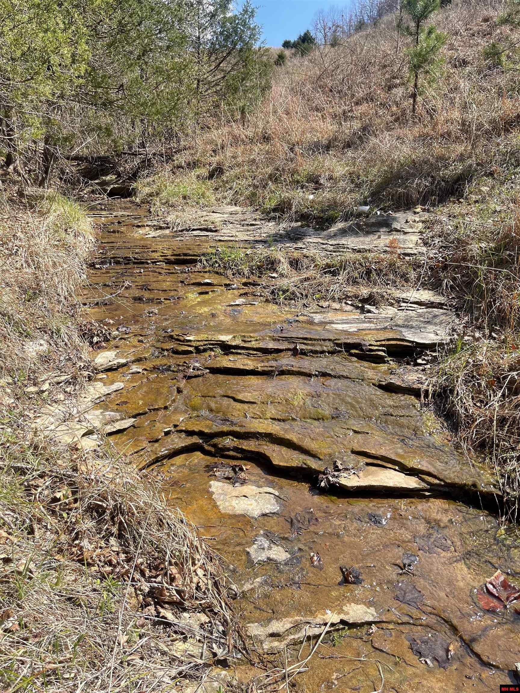 001-00209-000 Tower Lane